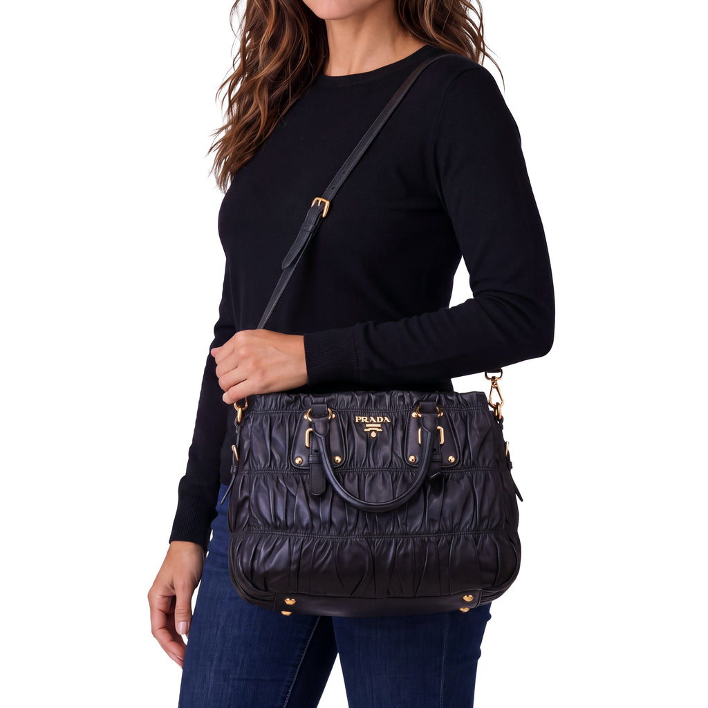 PRADA BLACK LEATHER GAUFRE SHOULDER BAG WITH CROSSBODY STRAP
