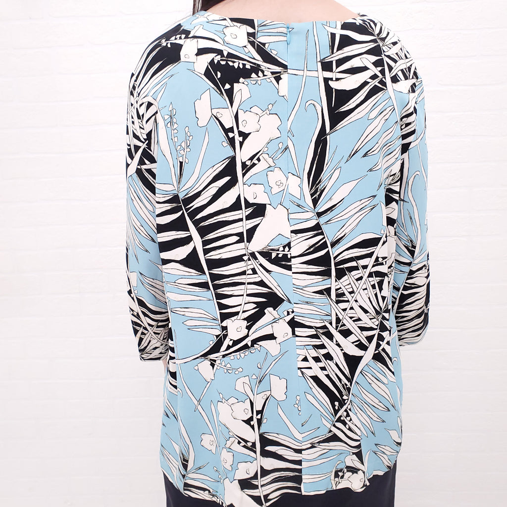 ESCADA BLUE PATTERNED TOP - SIZE 46
