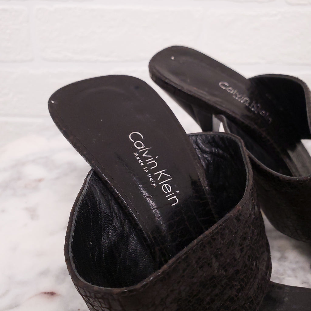 CALVIN KLEIN COLLECTION HEELS - SIZE 38
