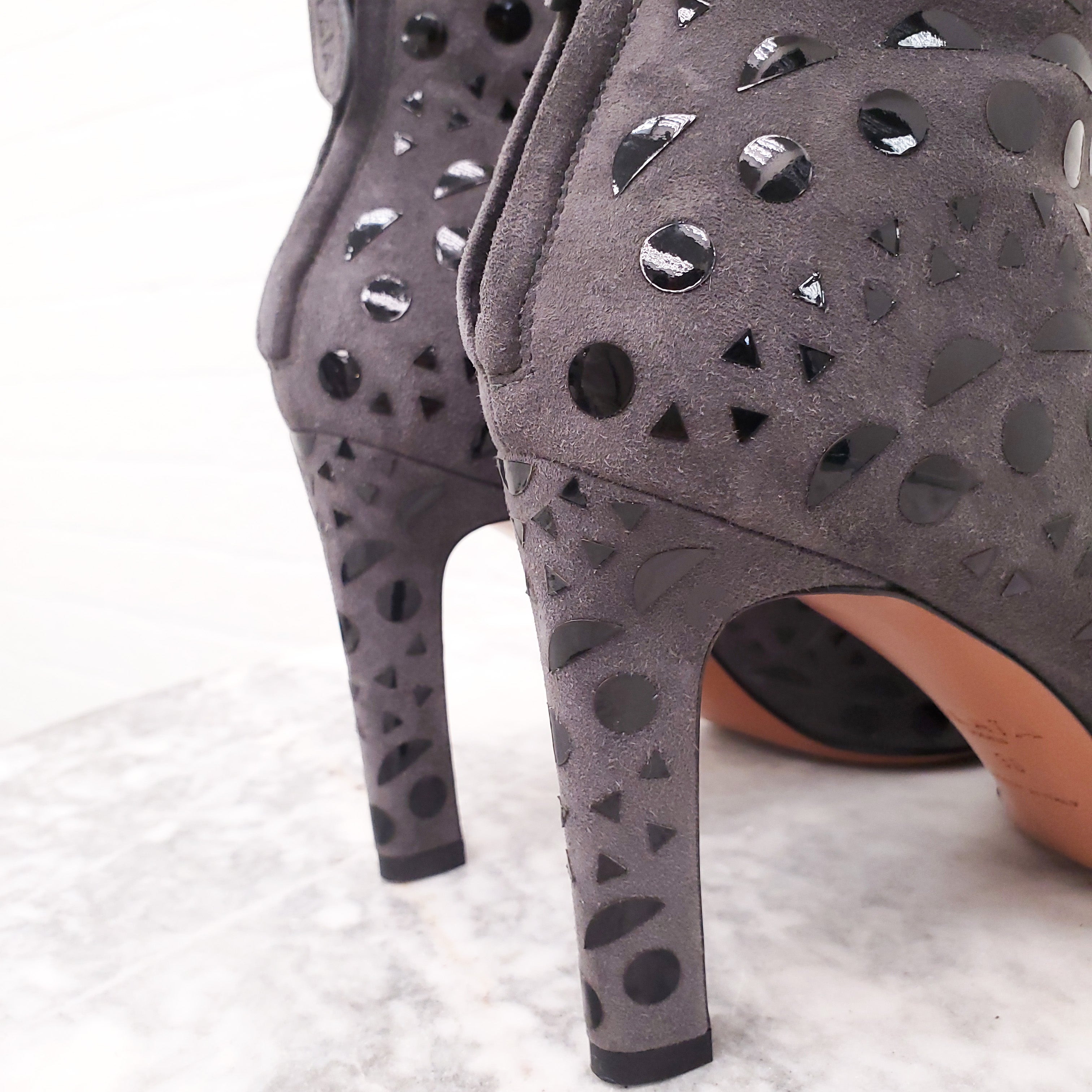 ALAÏA GREY CUT OUT SUEDE BOOTIES - SIZE 38