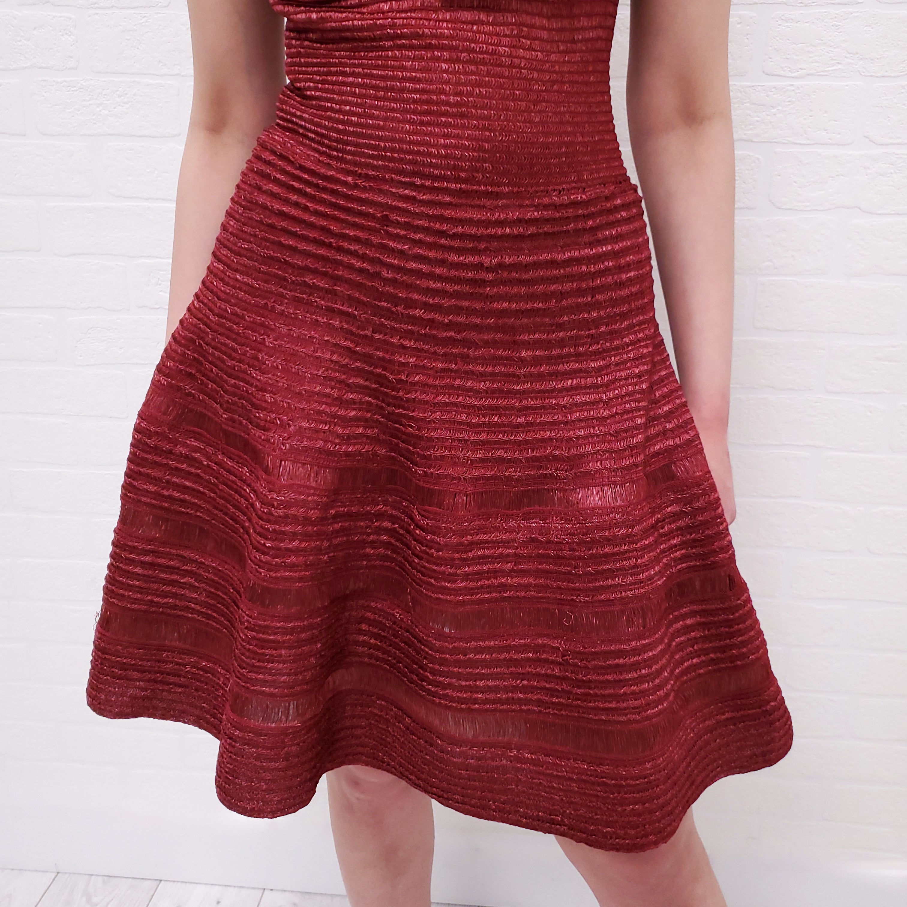 ALAÏA METALLIC RED RAFFIA EFFECT FITTED A LINE DRESS - SIZE 38