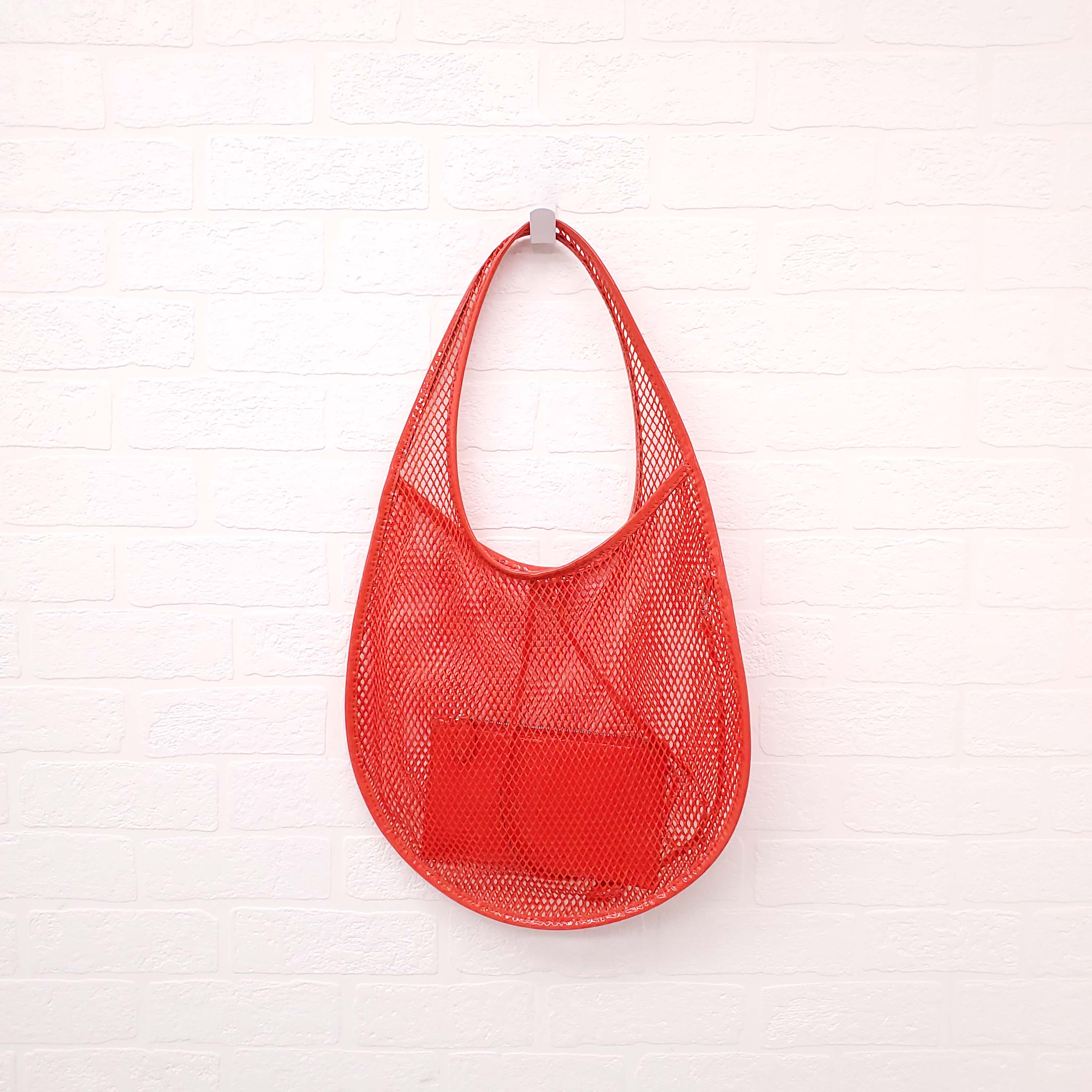 ALAÏA ONE PIECE MEDIUM MESH TOTE BAG IN RED