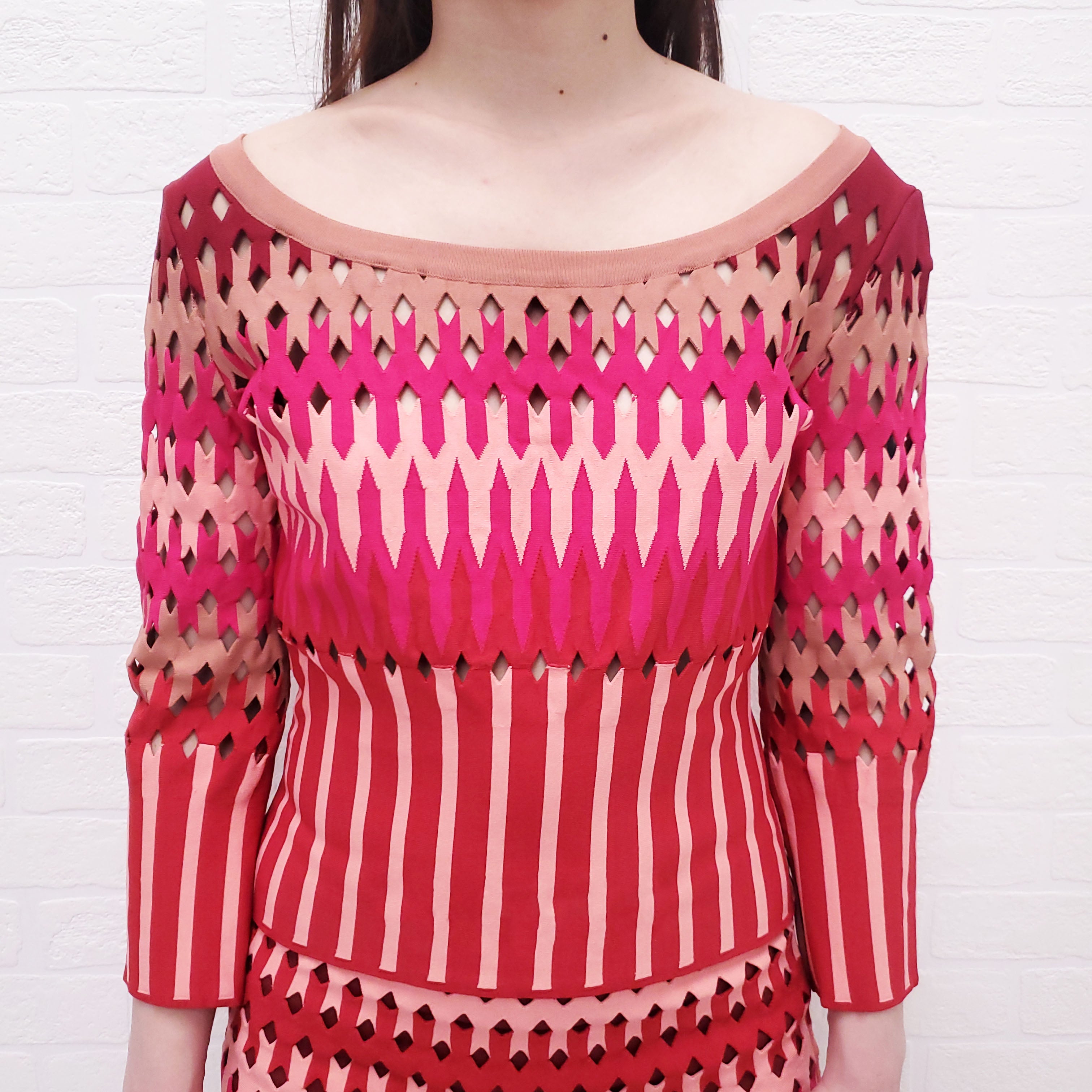 ALAÏA PINK AND RED CUT-OUT SKIRT SET - SIZE 38