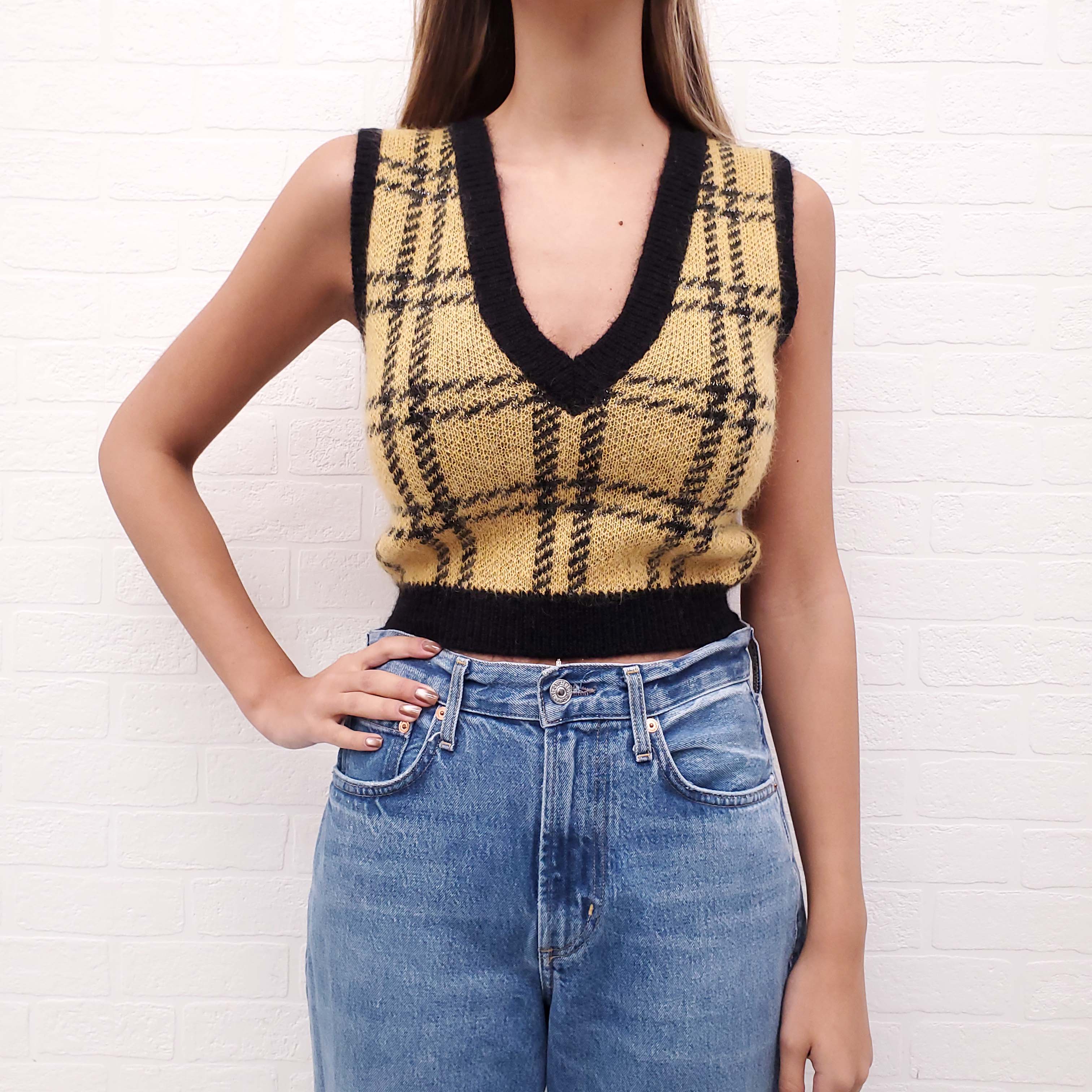 ALESSANDRA RICH YELLOW AND BLACK PLAID CARDIGAN SET - SIZE 38