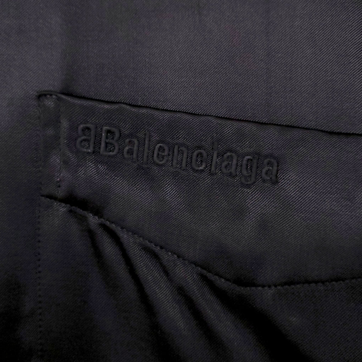 BALENCIAGA BLACK HOMEWEAR SILK LOGO BUTTON UP T-SHIRT - SIZE 38