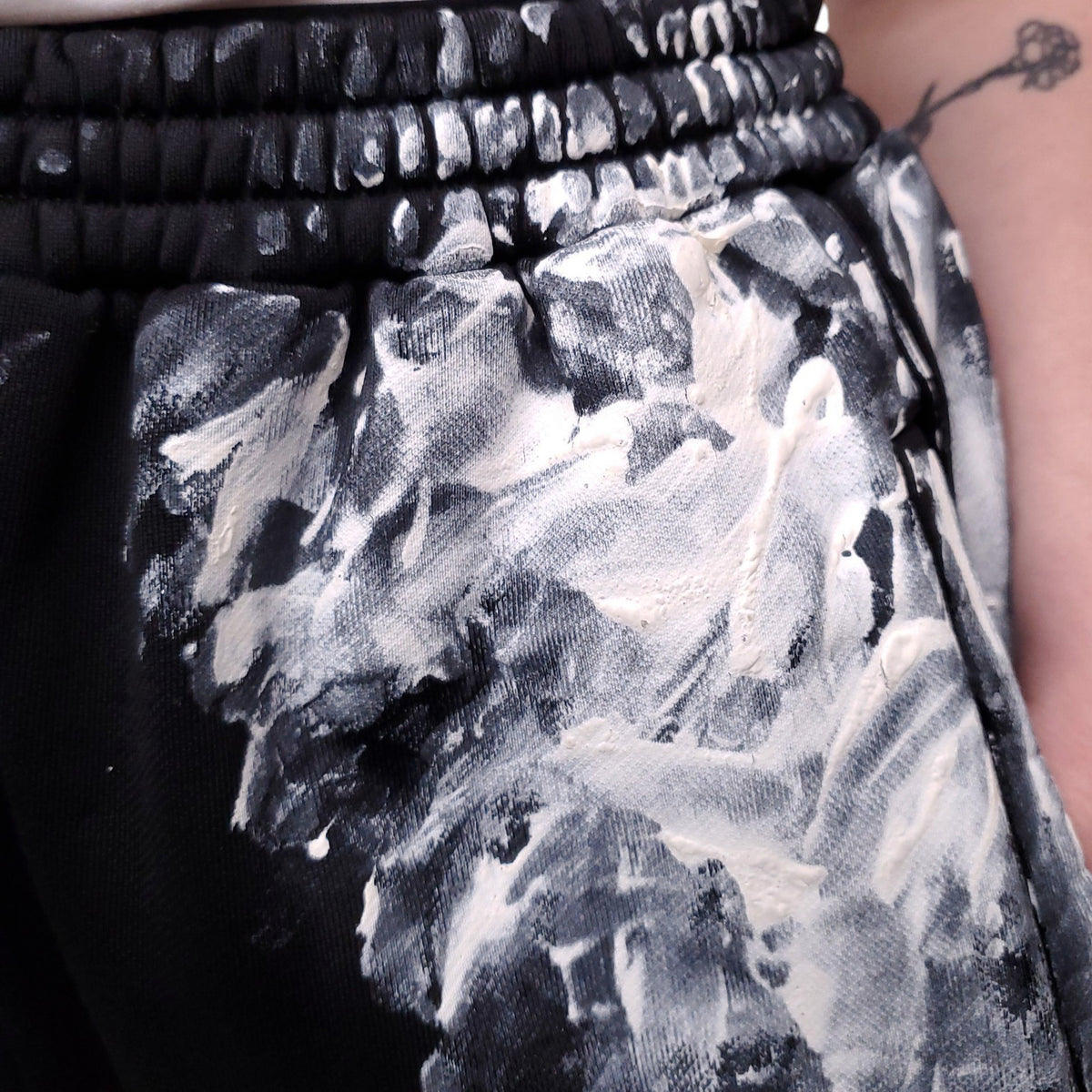 BALENCIAGA BLACK PAINTED SWEATPANTS - SIZE M