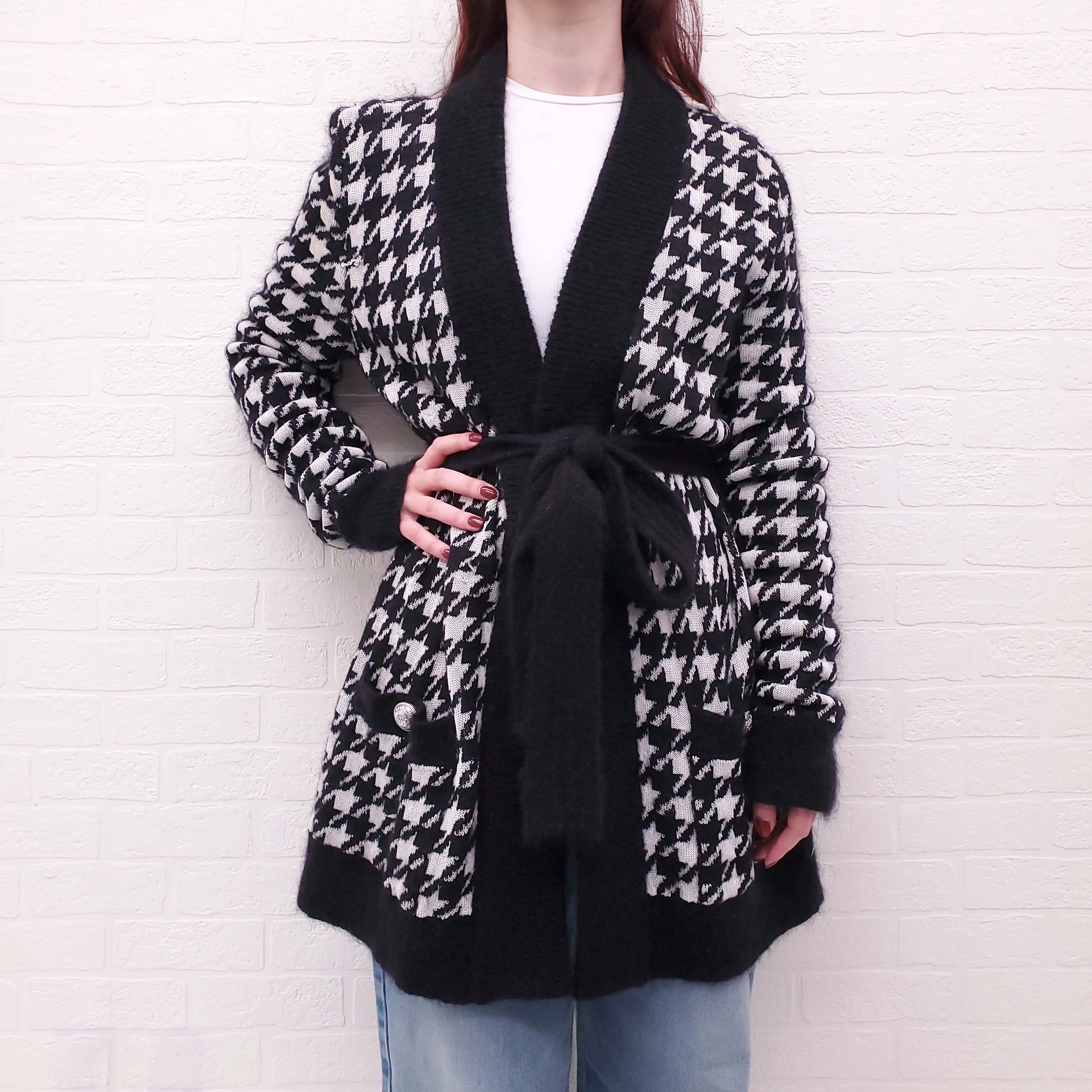 BALMAIN BLACK AND WHITE HOUNDSTOOTH CARDIGAN WITH BELT - SIZE 40