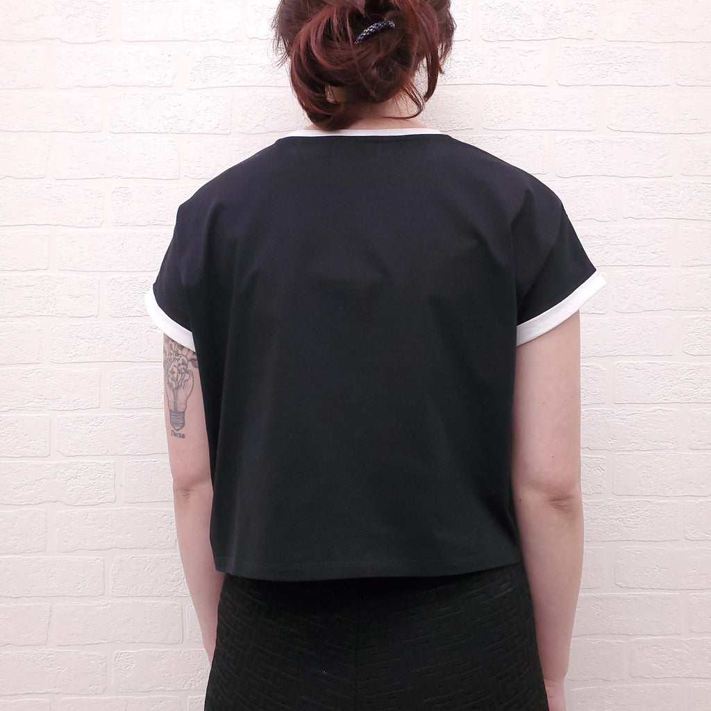 BALMAIN BLACK AND WHITE LOGO T-SHIRT - SIZE XS