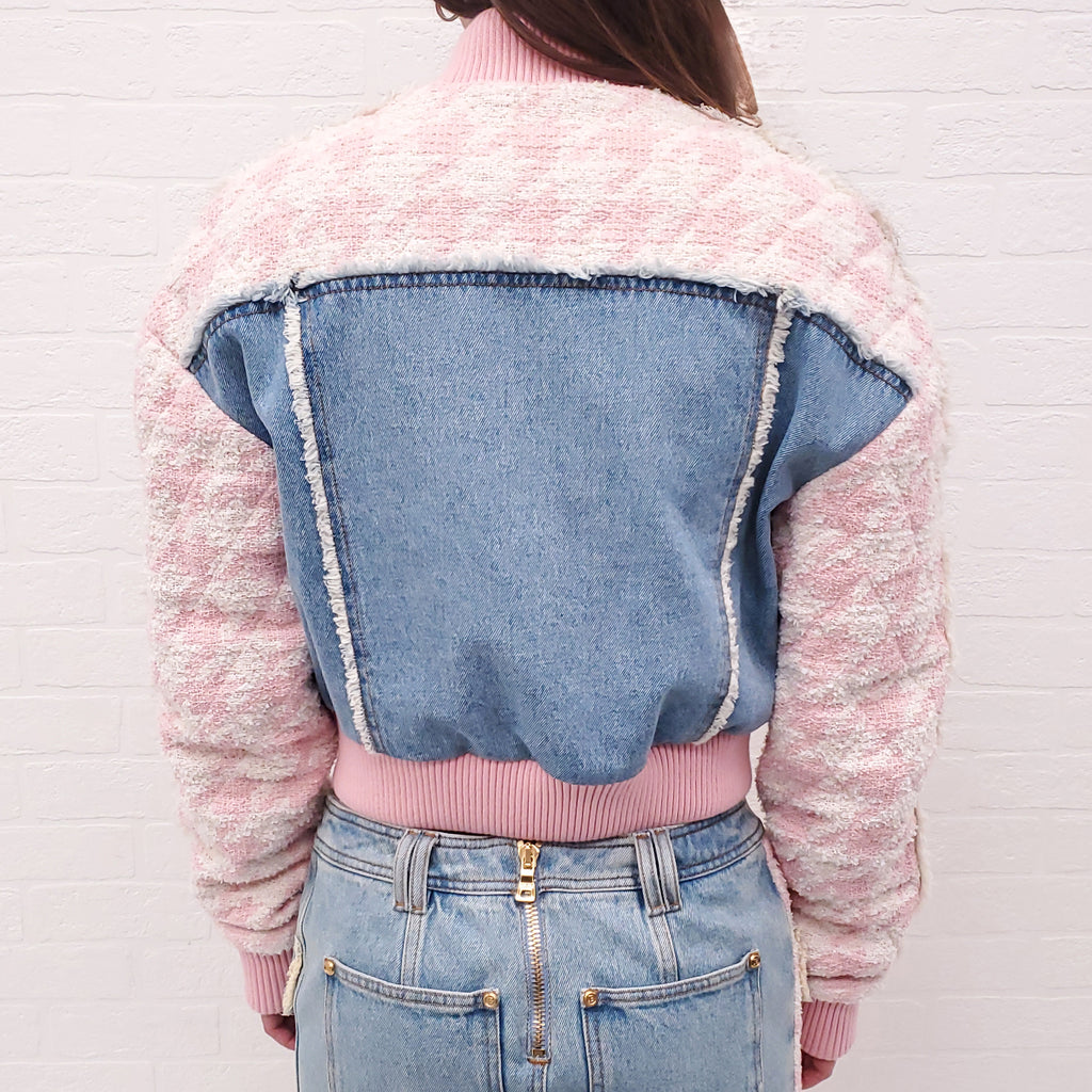 BALMAIN PINK TWEED AND DENIM JACKET WITH GOLD LOGO BUTTONS - SIZE 36