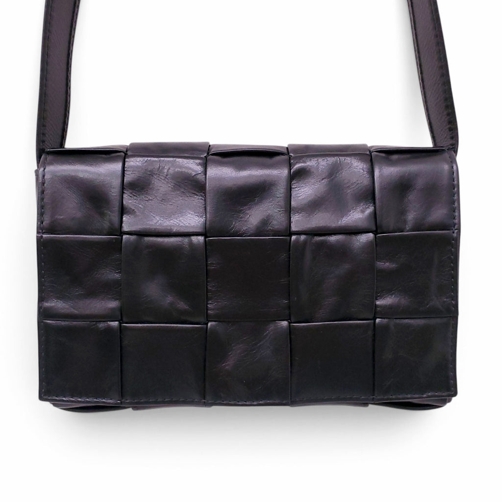 BOTTEGA VENETA BLACK INTRECCIO CASETTE CROSSBODY BAG