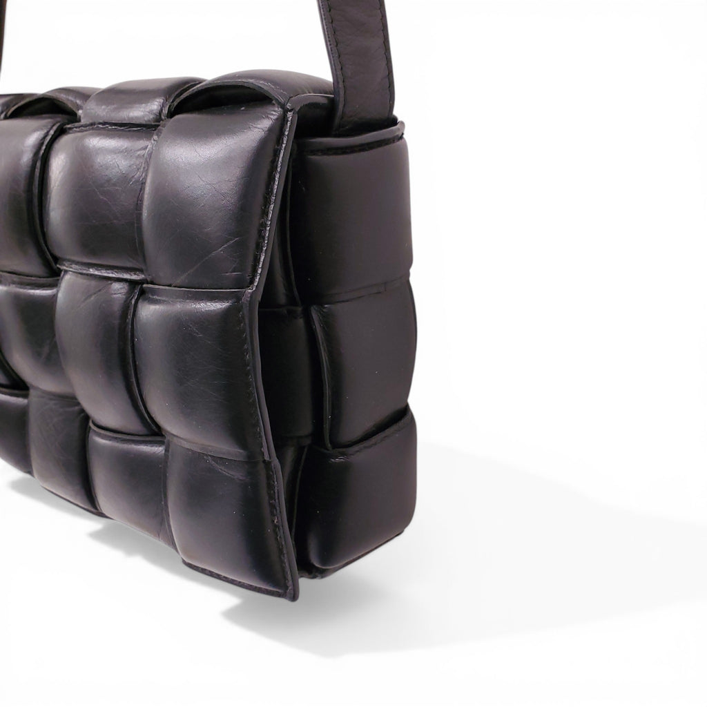 BOTTEGA VENETA BLACK PADDED CASSETTE BAG