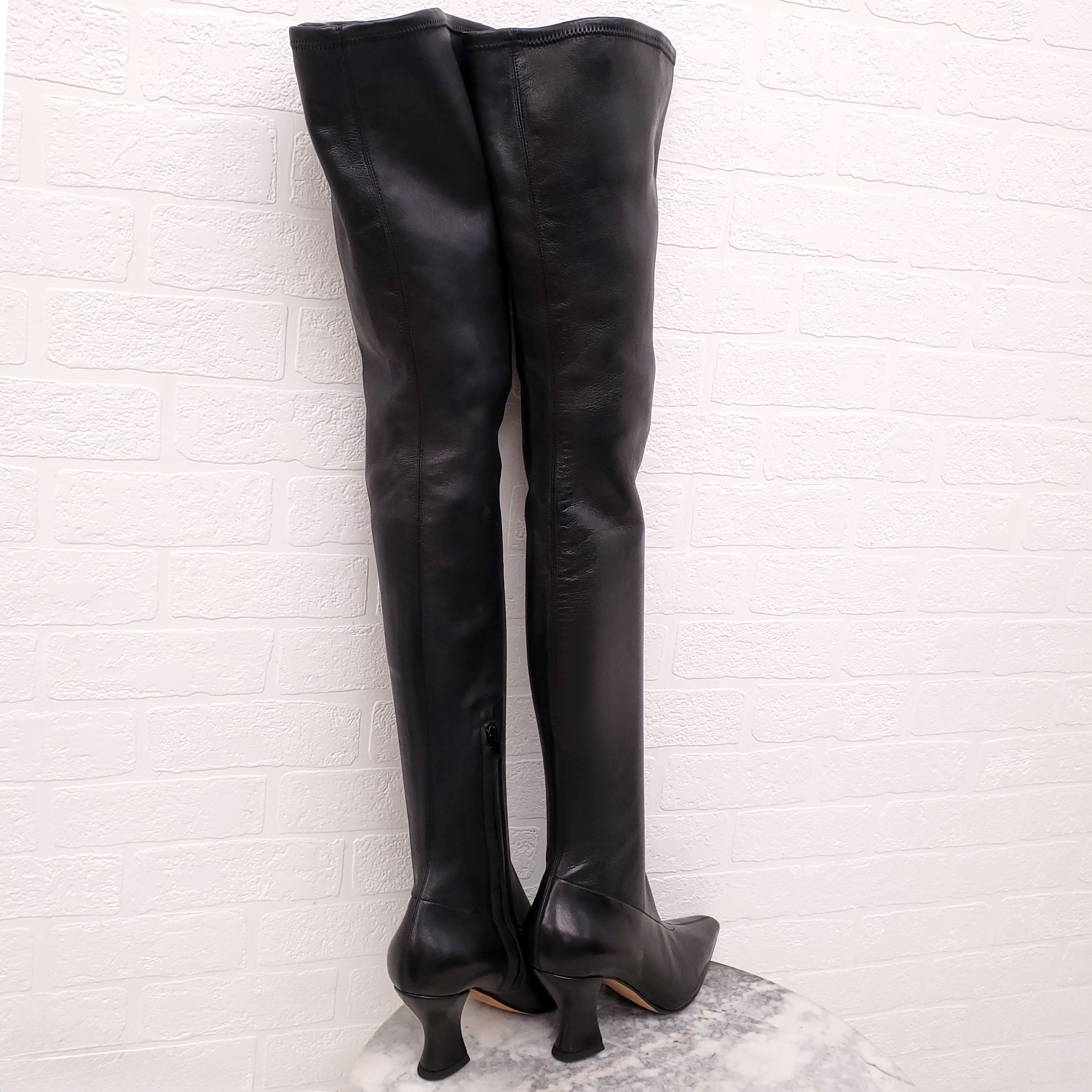 BOTTEGA VENETA BLACK THIGH HIGH POINTED HEELS - SIZE 41