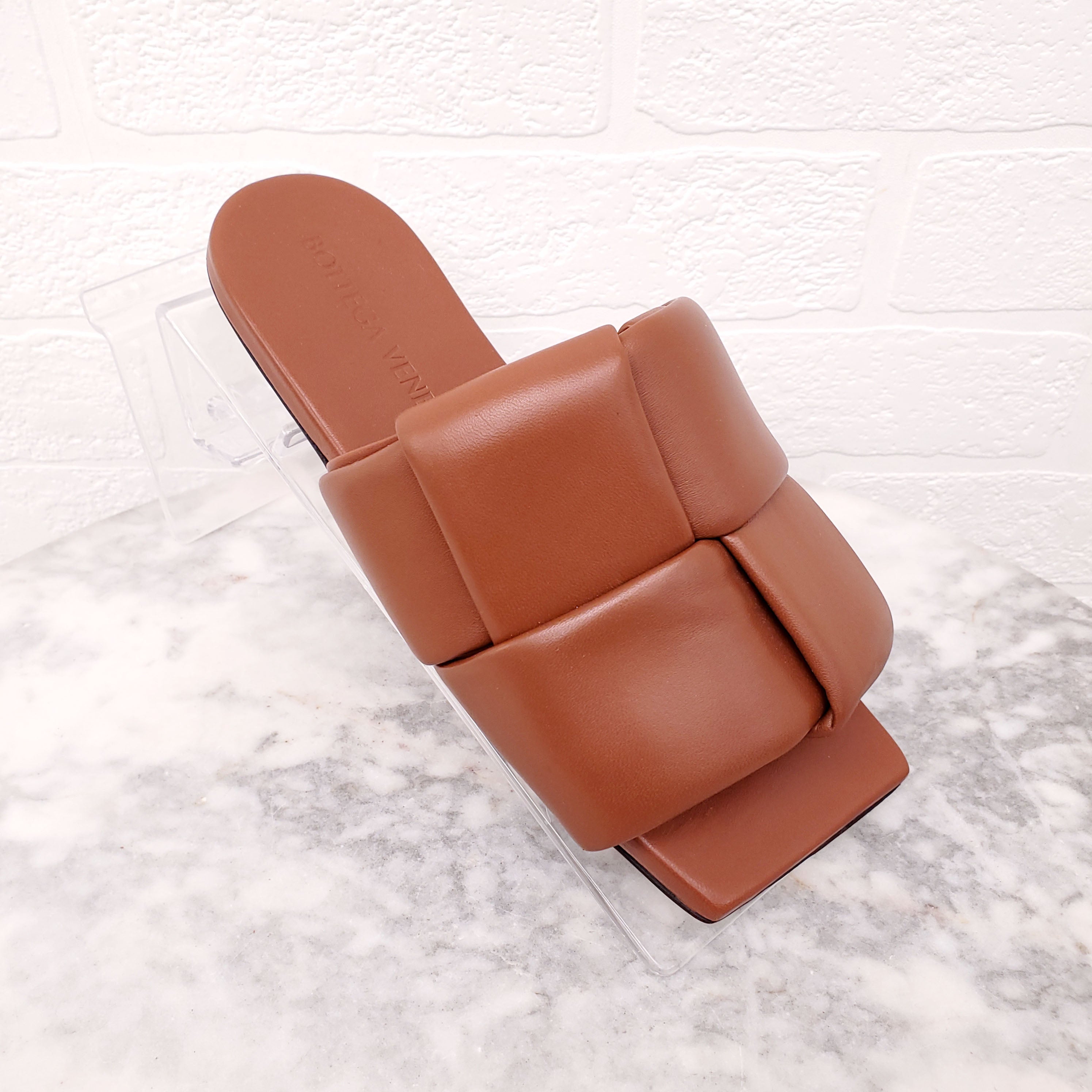 BOTTEGA VENETA BROWN LEATHER SLIDES - SIZE 35.5