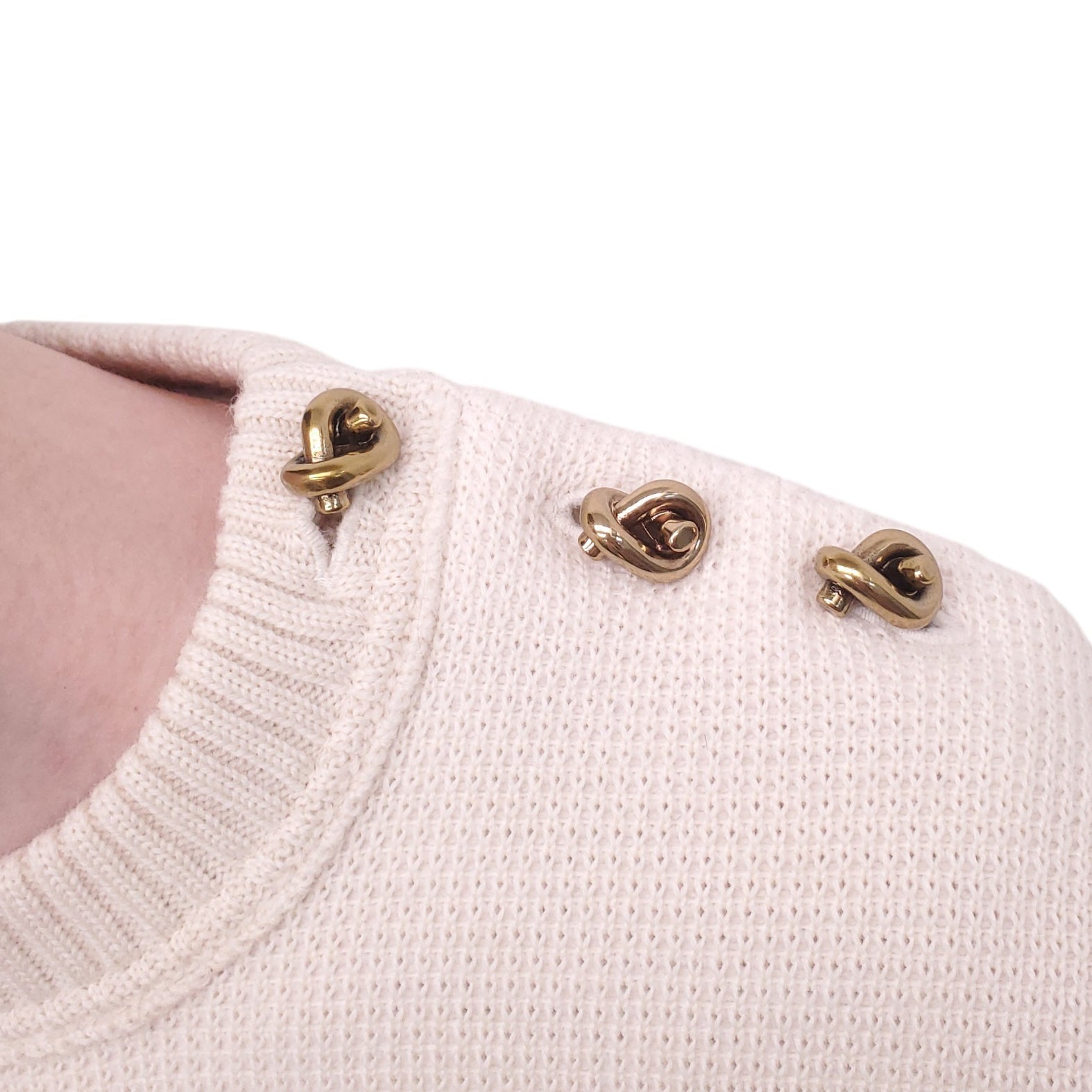 BOTTEGA VENETA CREAM SWEATER WITH GOLD KNOT DETAIL - SIZE S