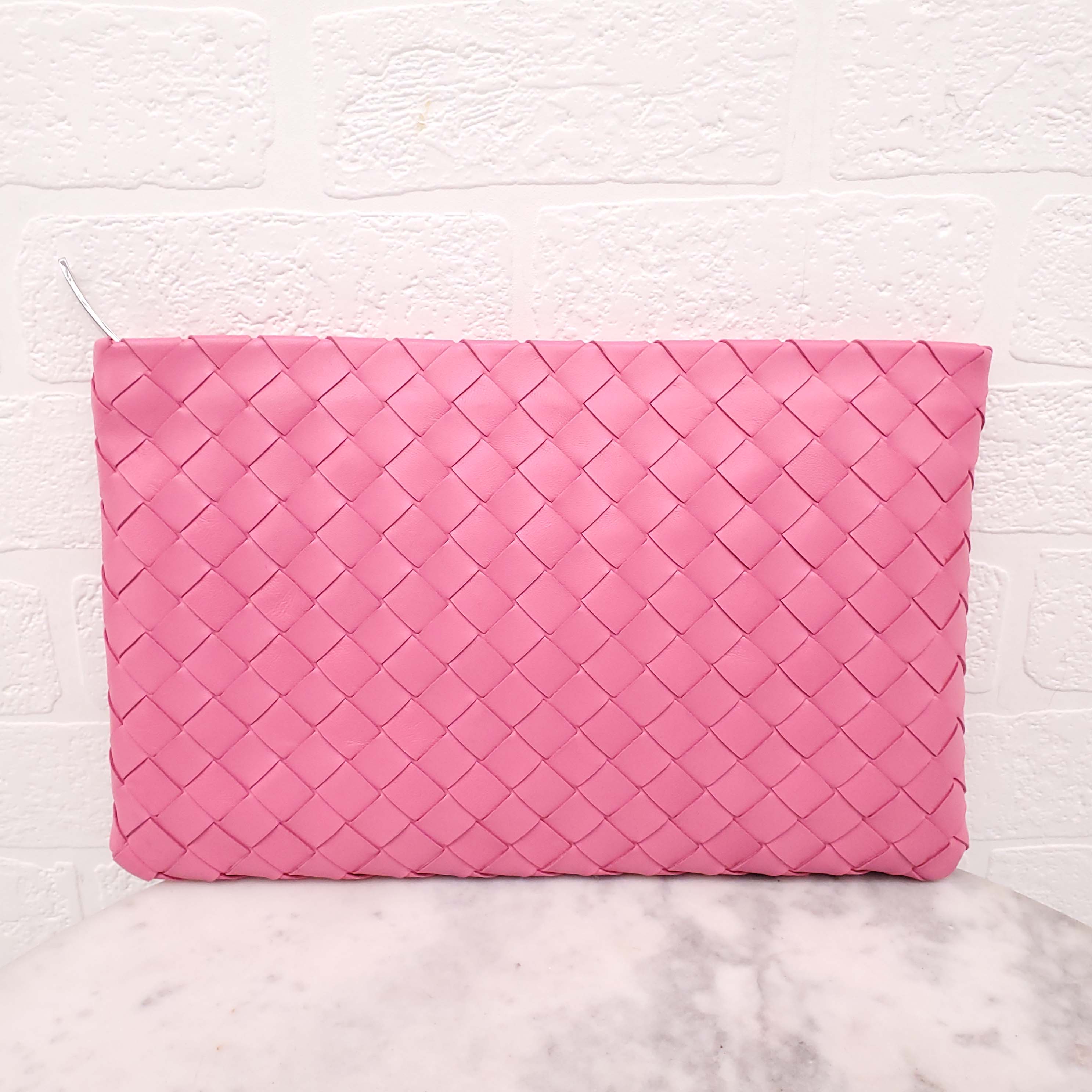BOTTEGA VENETA INTRECCIATO PINK CLUTCH