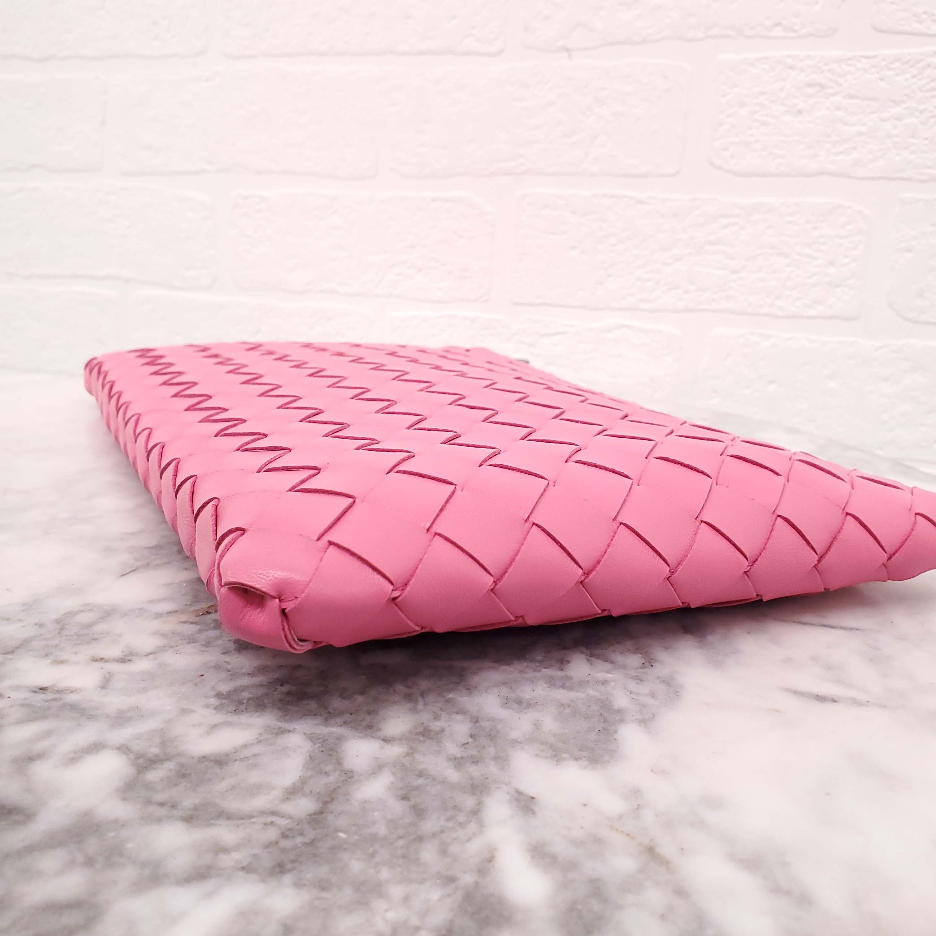 BOTTEGA VENETA INTRECCIATO PINK CLUTCH