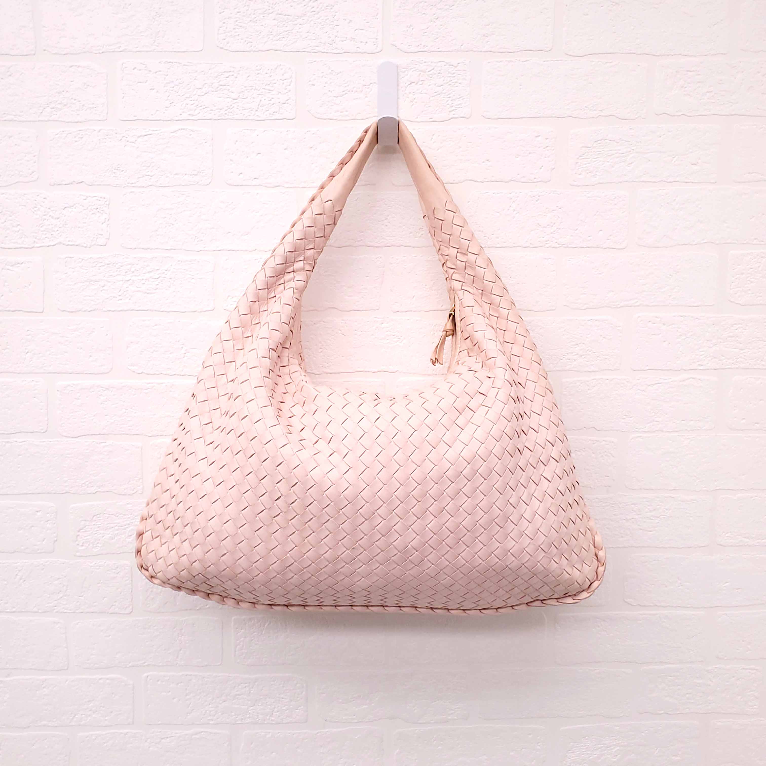 BOTTEGA VENETA INTRECCIATO PINK WOVEN NAPPA LEATHER HOBO BAG