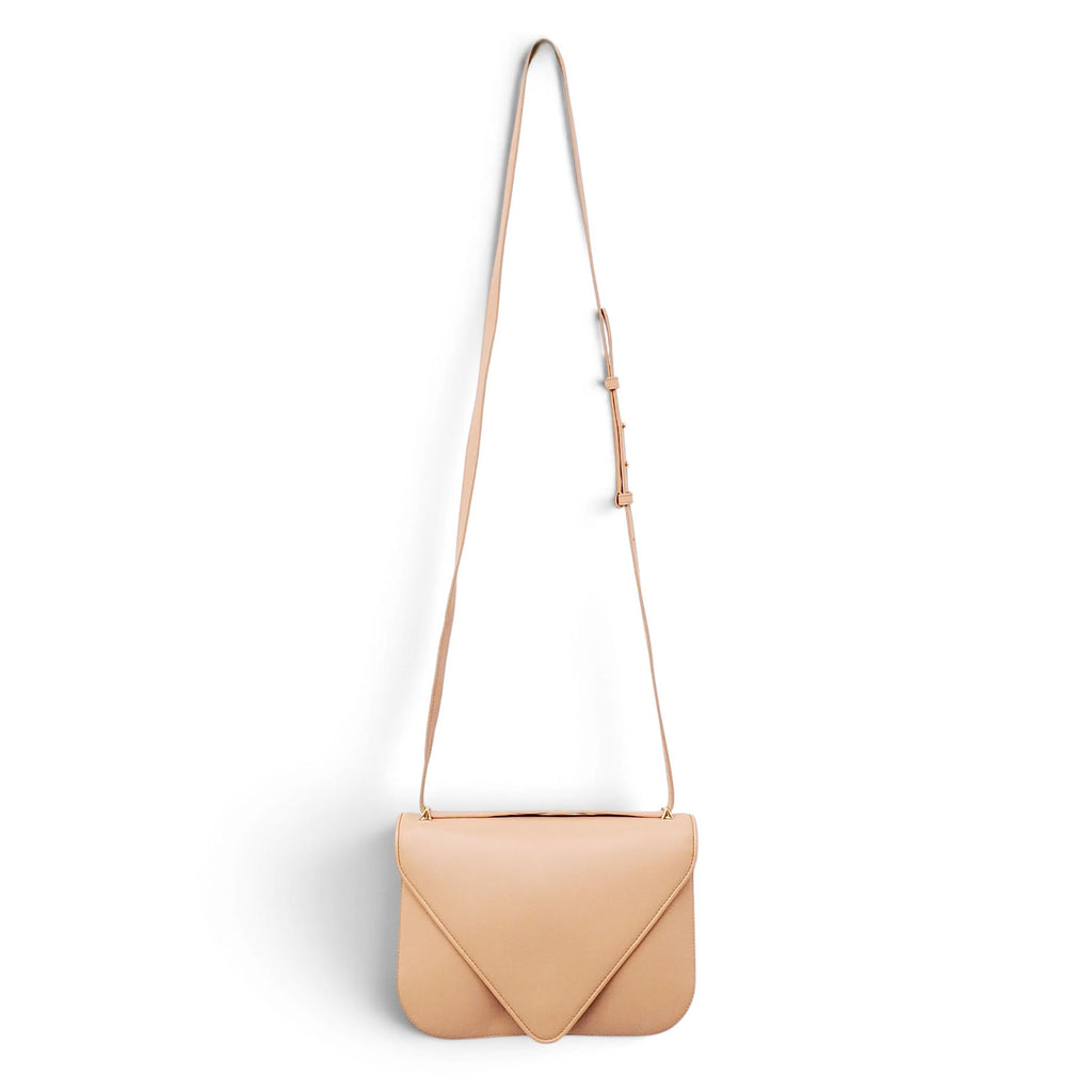 BOTTEGA VENETA NUDE ENVELOPE SHOULDER BAG