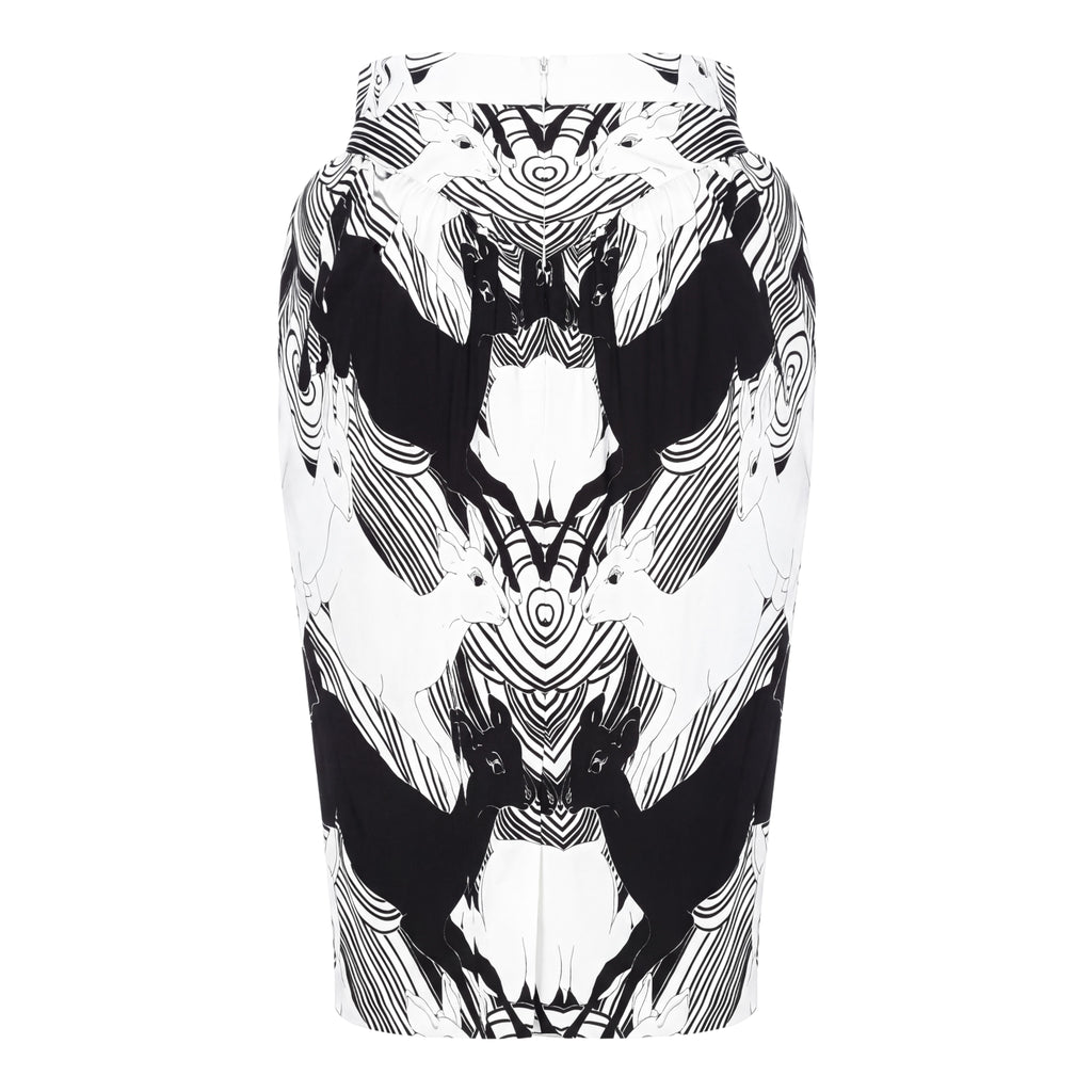 BURBERRY BLACK AND WHITE DEER PRINT PLEATED SKIRT - SIZE 4
