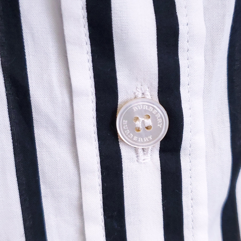 BURBERRY WHITE AND BLACK POLKA DOT AND STRIPED BLOUSE WITH TIE DETAIL - SIZE 6