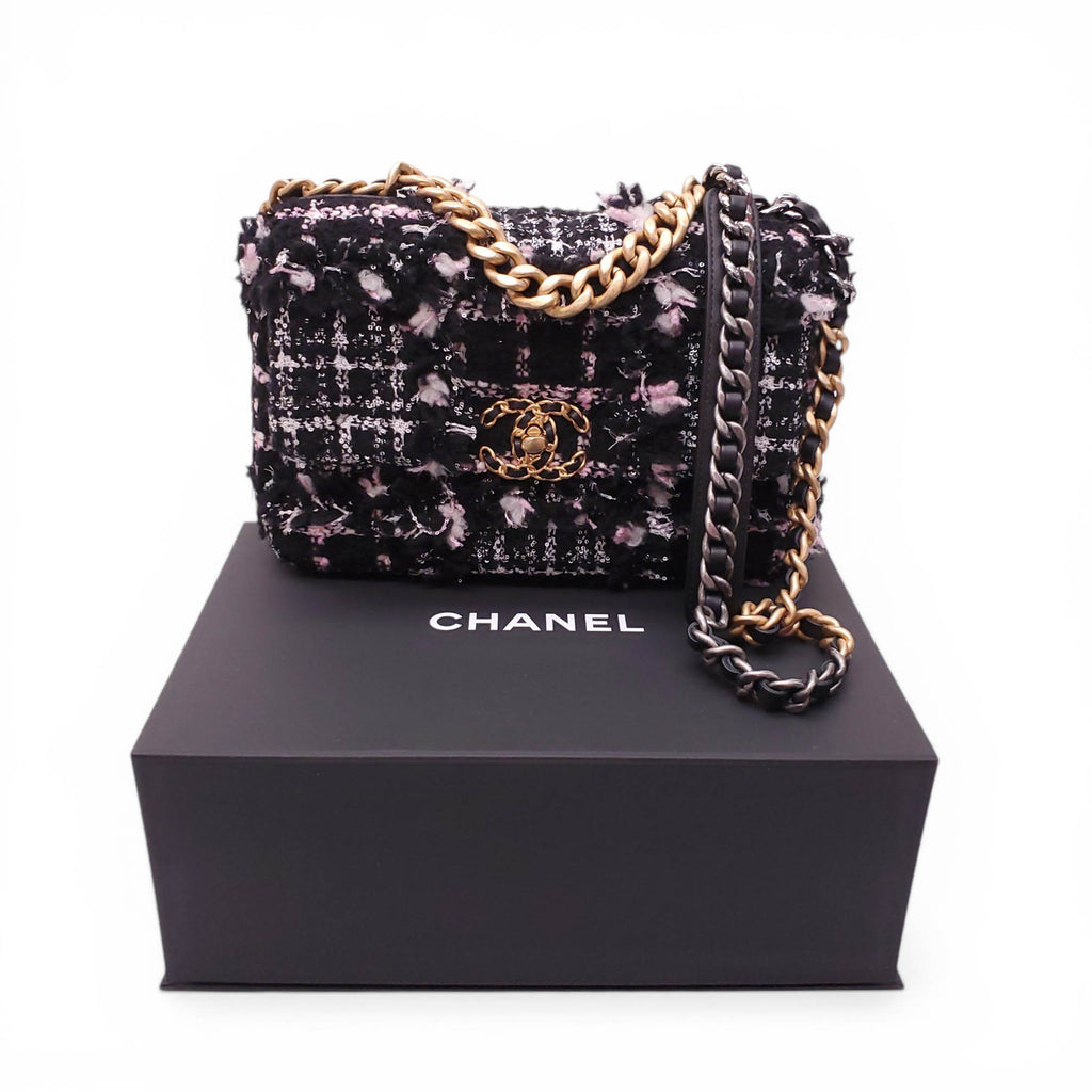 CHANEL 19 TWEED FLAP BAG