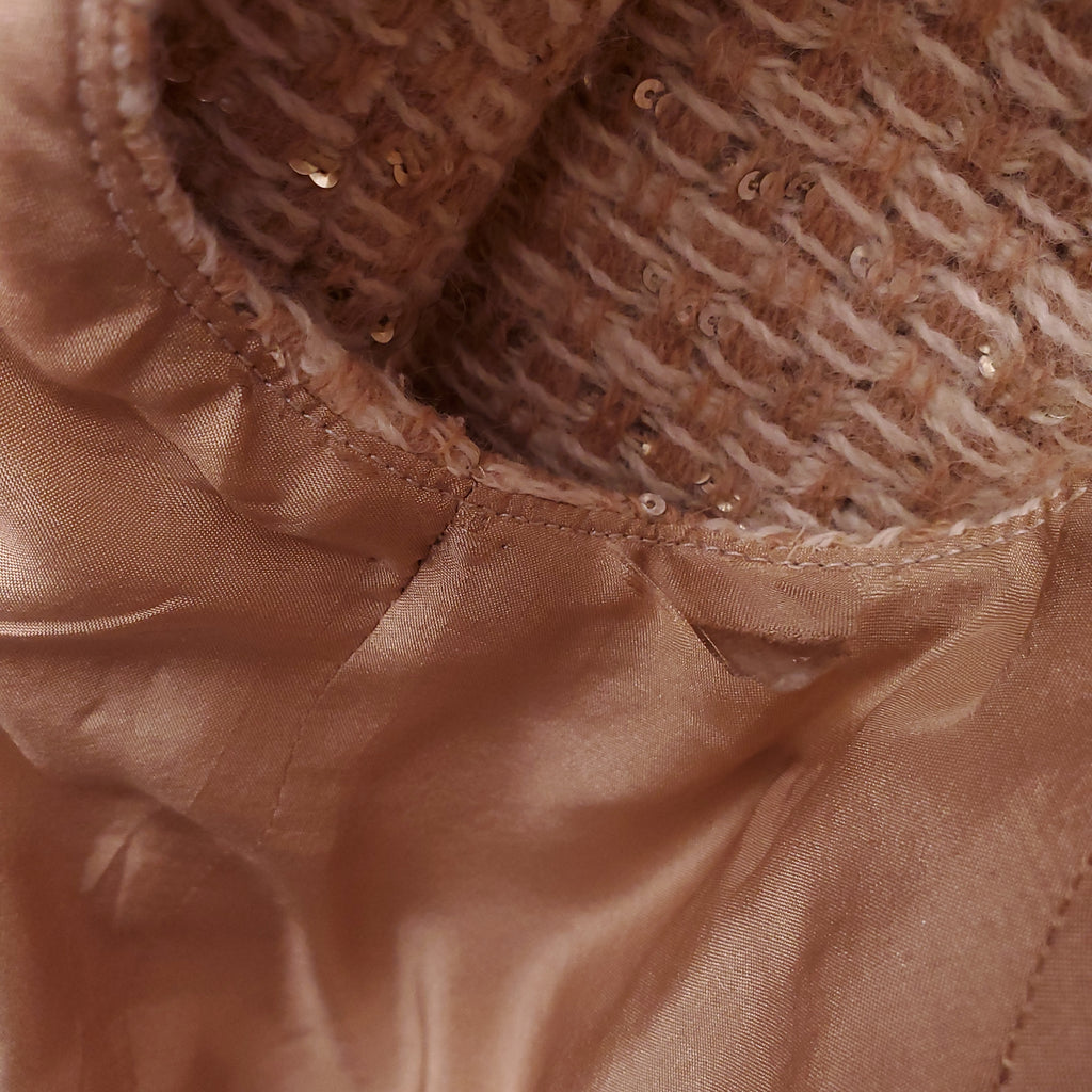 CHANEL 2000 TAN AND CREAM METALLIC SEQUIN THREE-PIECE SUIT - SIZE 36