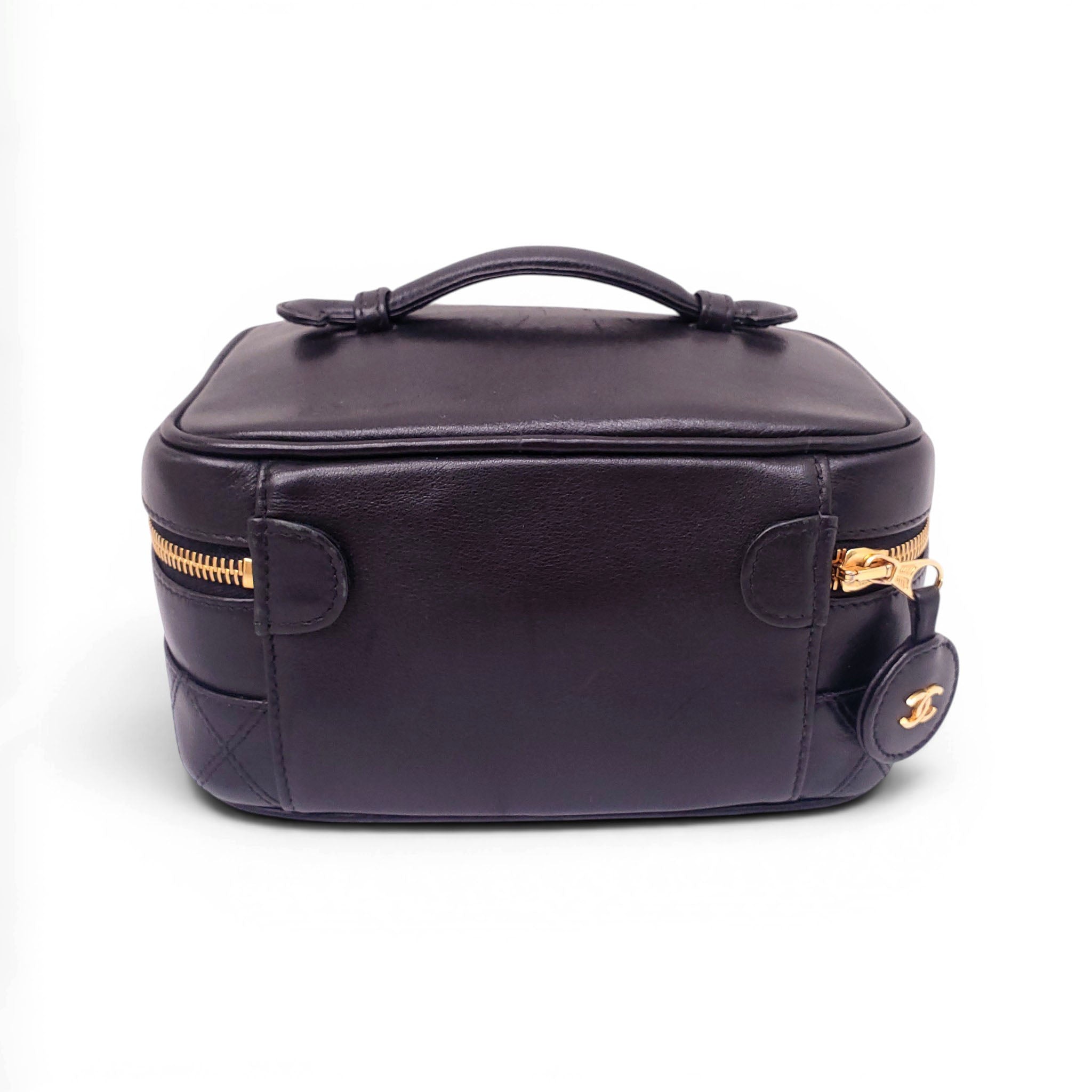CHANEL BLACK LEATHER VANITY BAG