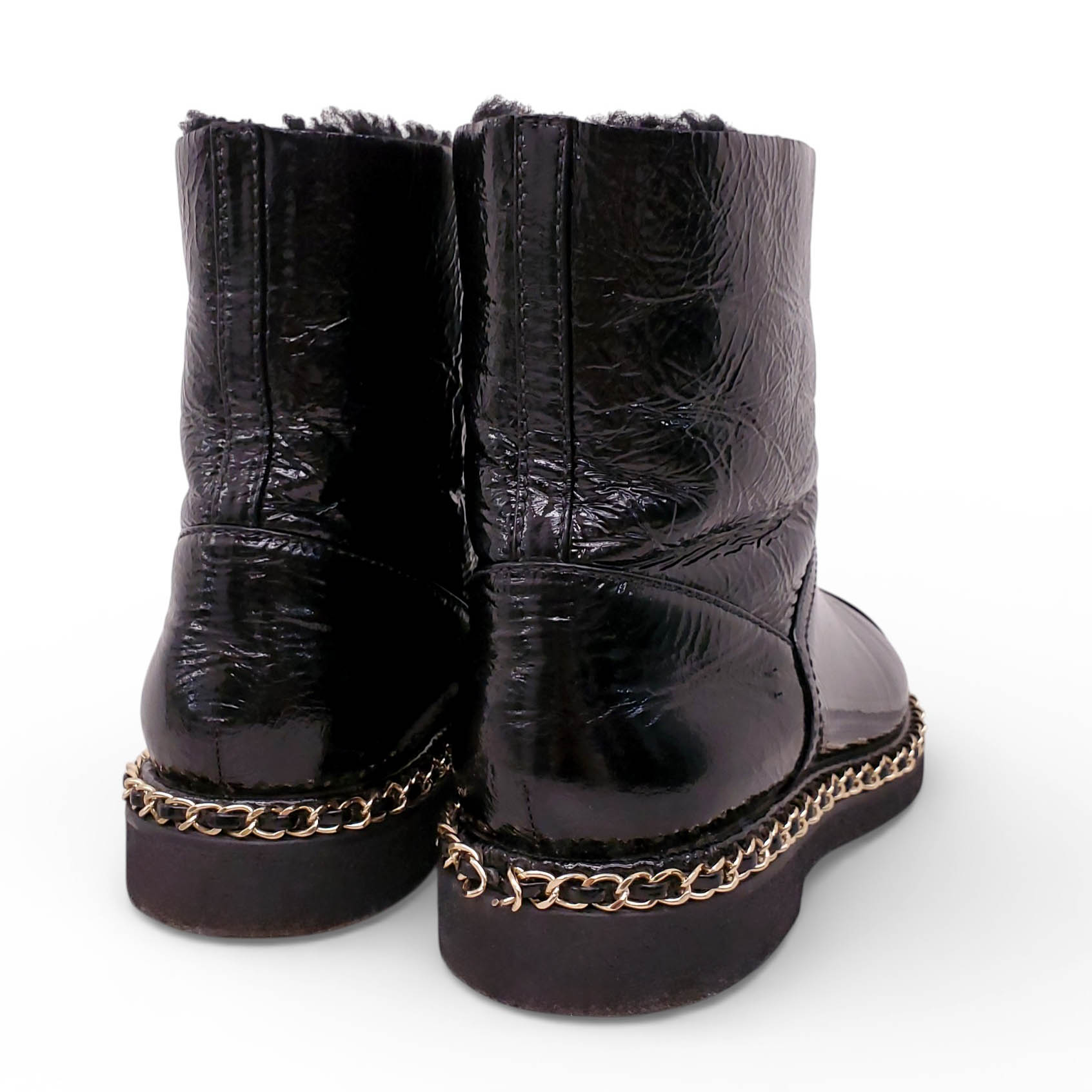 CHANEL BLACK PATENT CAP TOE BOOTS WITH CHAIN AND SHEARLING DETAIL - SIZE 40