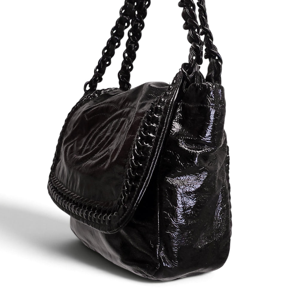 CHANEL BLACK PATENT MODERN CHAIN FLAP BAG