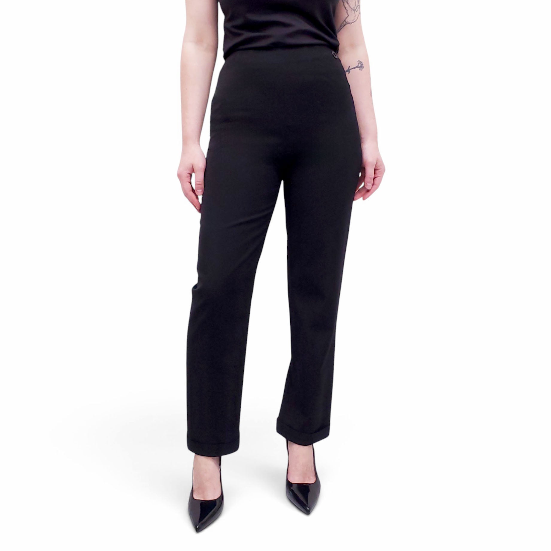 CHANEL BLACK SUIT WITH CC LOGO BUTTONS - SIZE 38