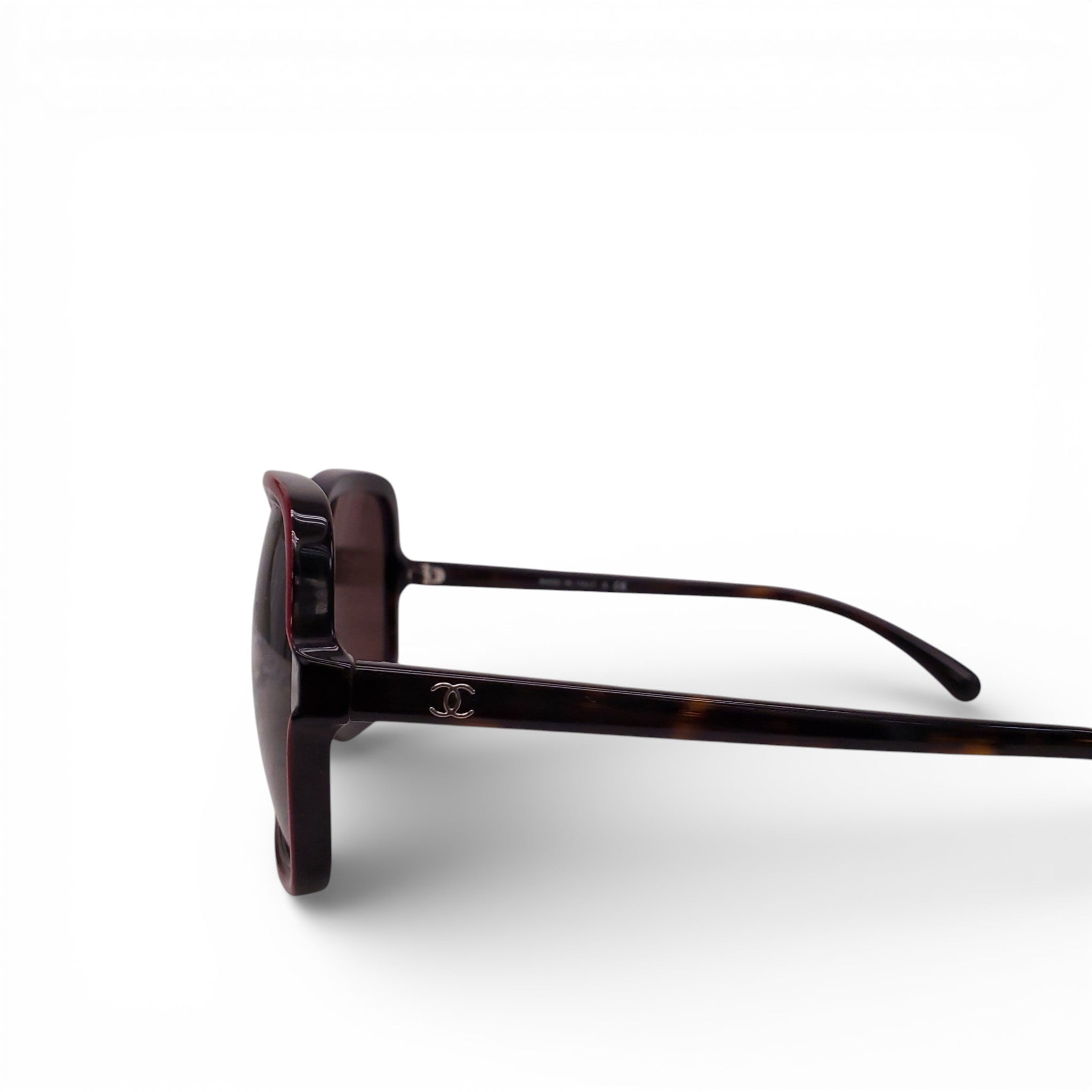 CHANEL BLACK & RED LOGO SUNGLASSES