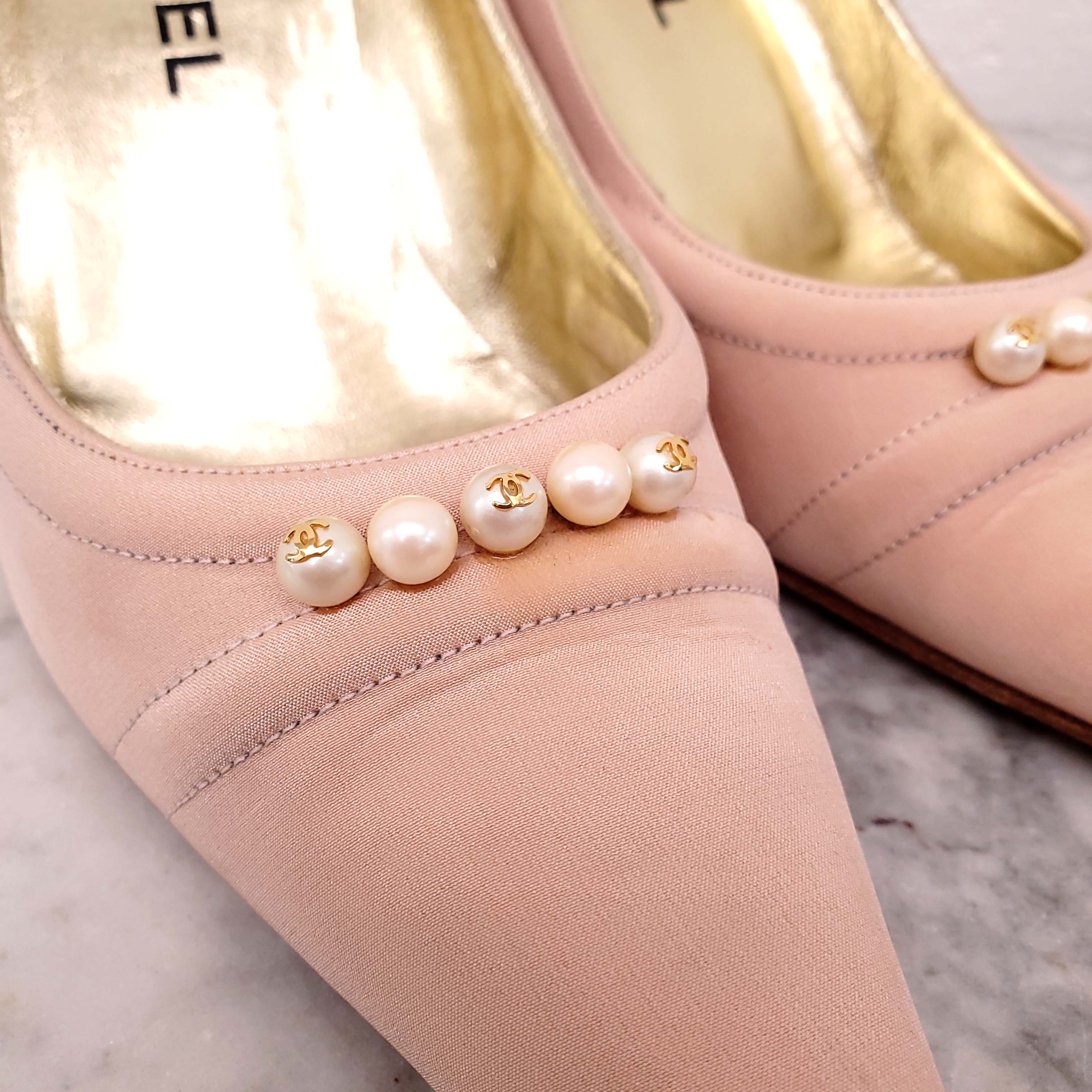 CHANEL BLUSH PINK SUEDE HEELS WITH PEARL LOGO - SIZE 38.5