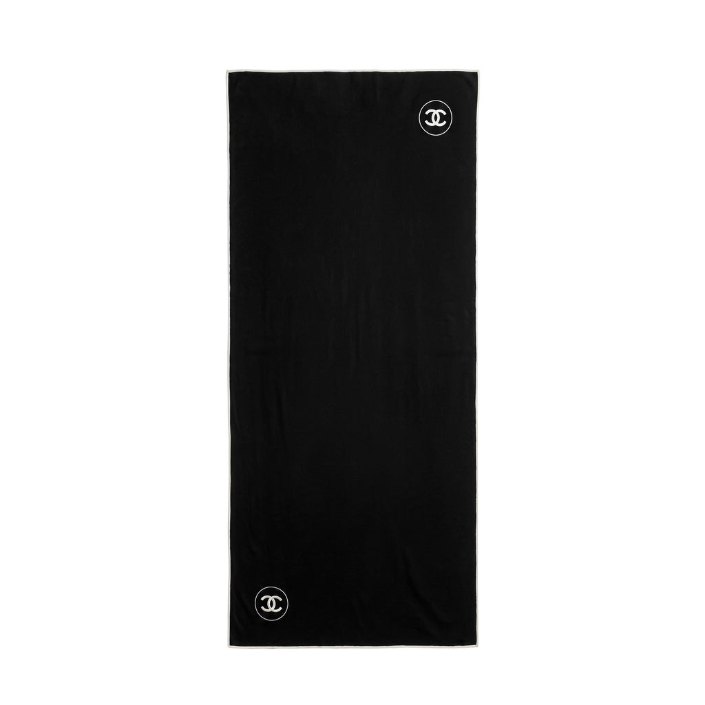 CHANEL CASHMERE BLACK AND CREAM LOGO SHAWL
