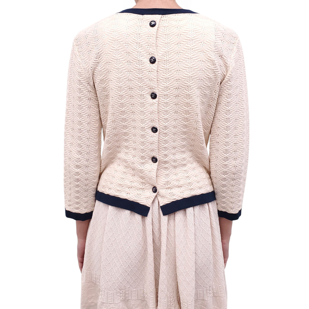 CHANEL CREAM AND NAVY 2-PIECE KNIT SKIRT SET - SIZE 36