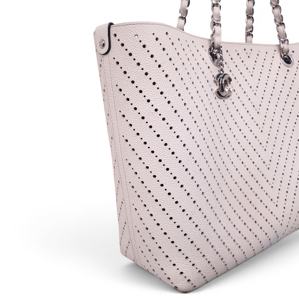 CHANEL CREAM PERFORATED TOTE BAG WITH CC LOGO