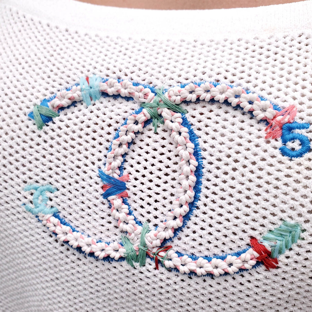 CHANEL CROCHET LOGO CC TOP - SIZE 40
