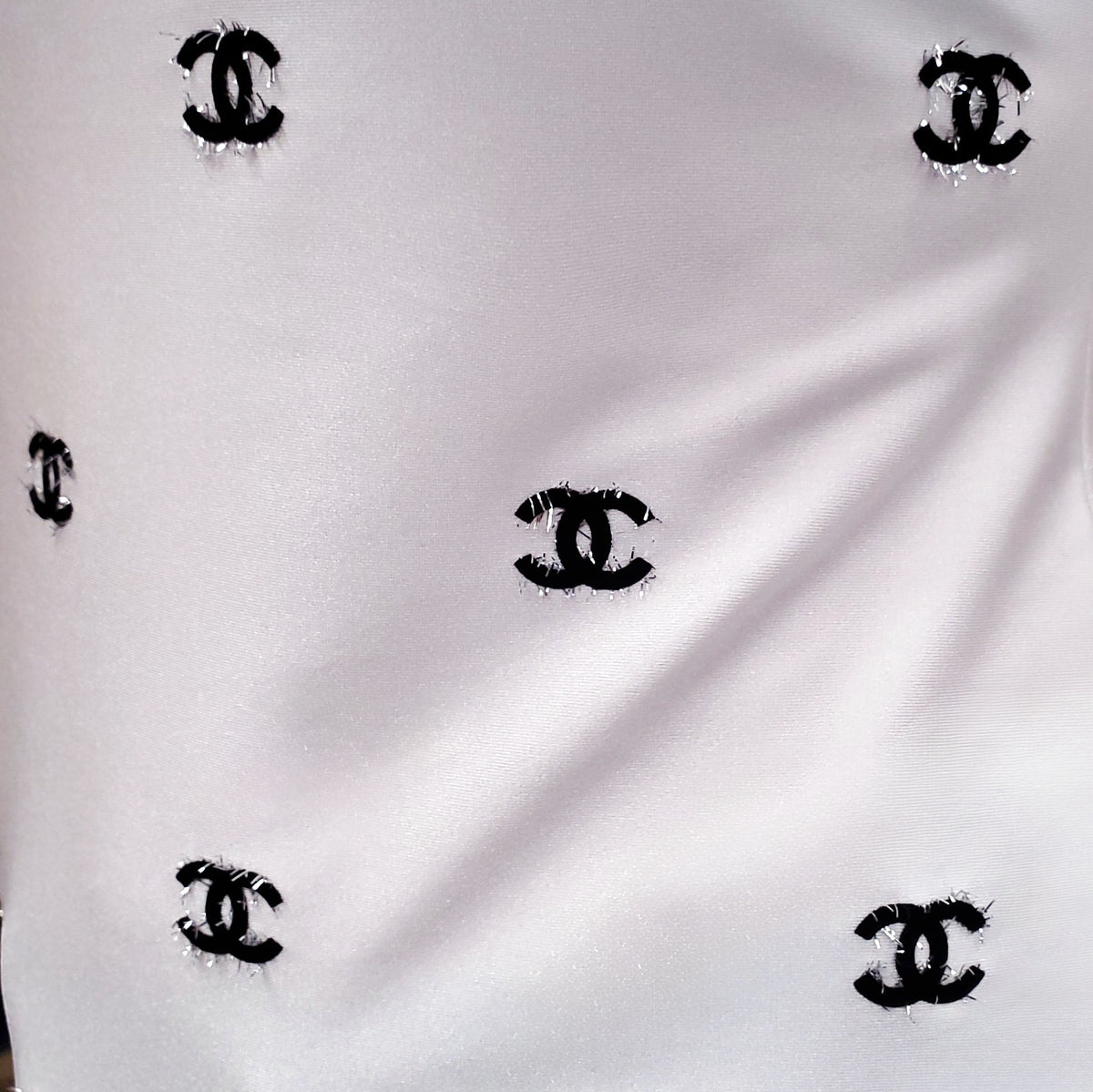 CHANEL BLACK AND SILVER METALLIC LOGO CC LONG SLEEVE - SIZE 38