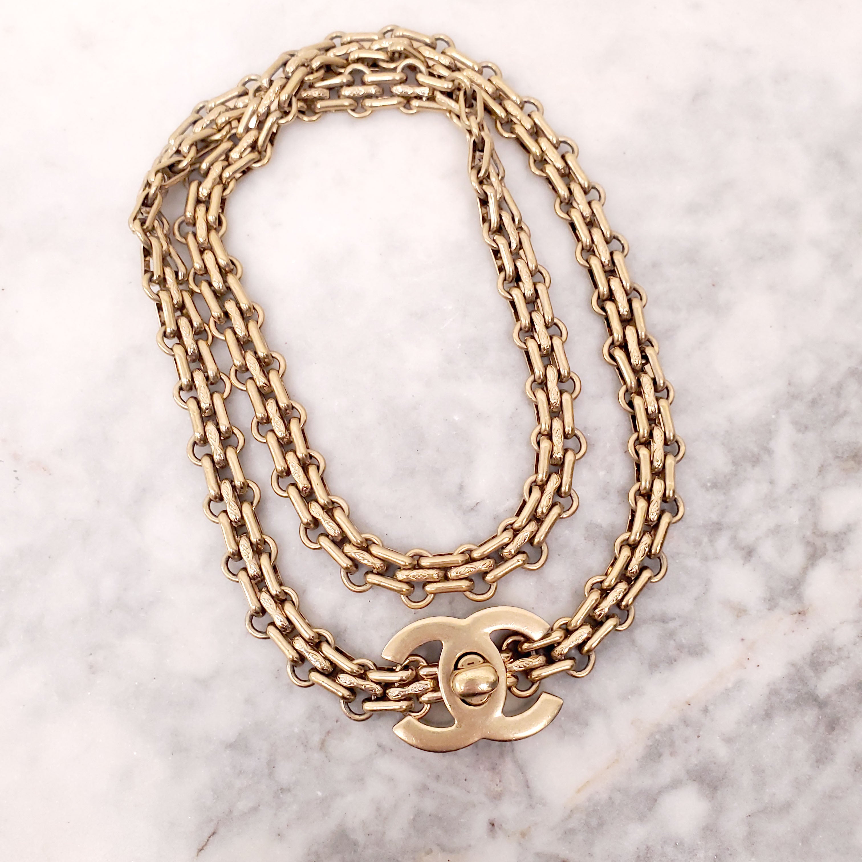 CHANEL GOLD TURNLOCK NECKLACE