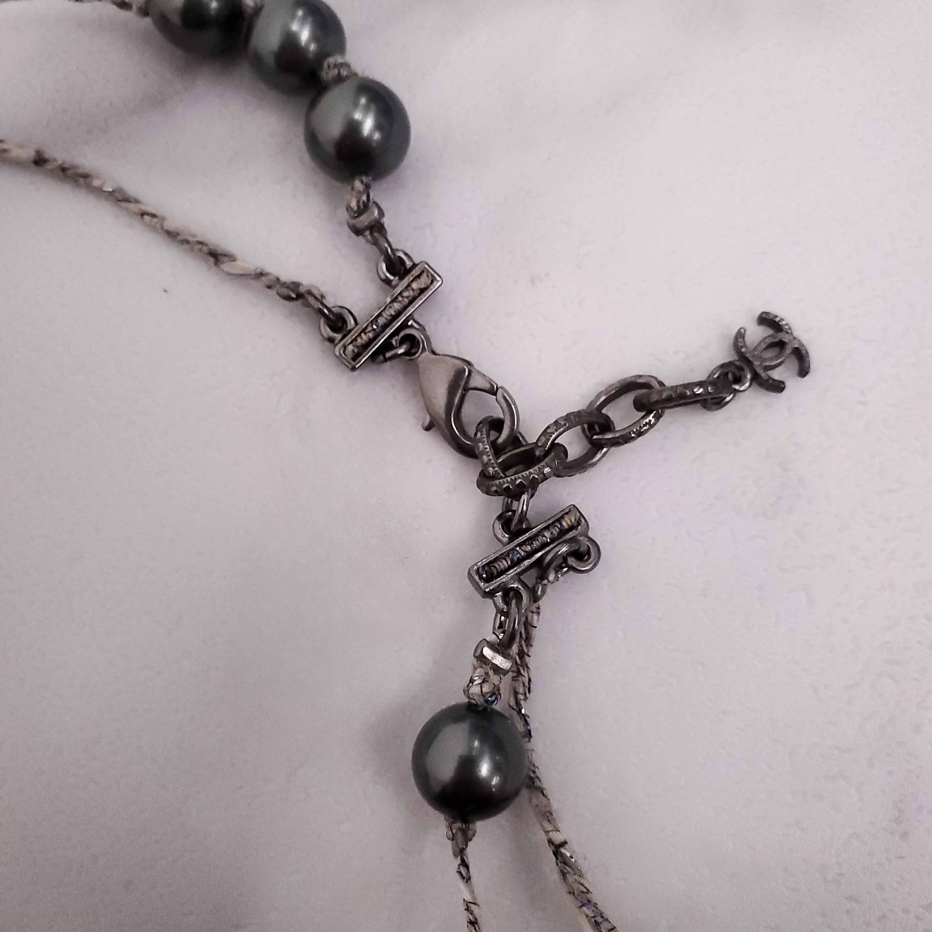 CHANEL GREY PEARL NECKLACE WITH METALLIC STRING DETAIL