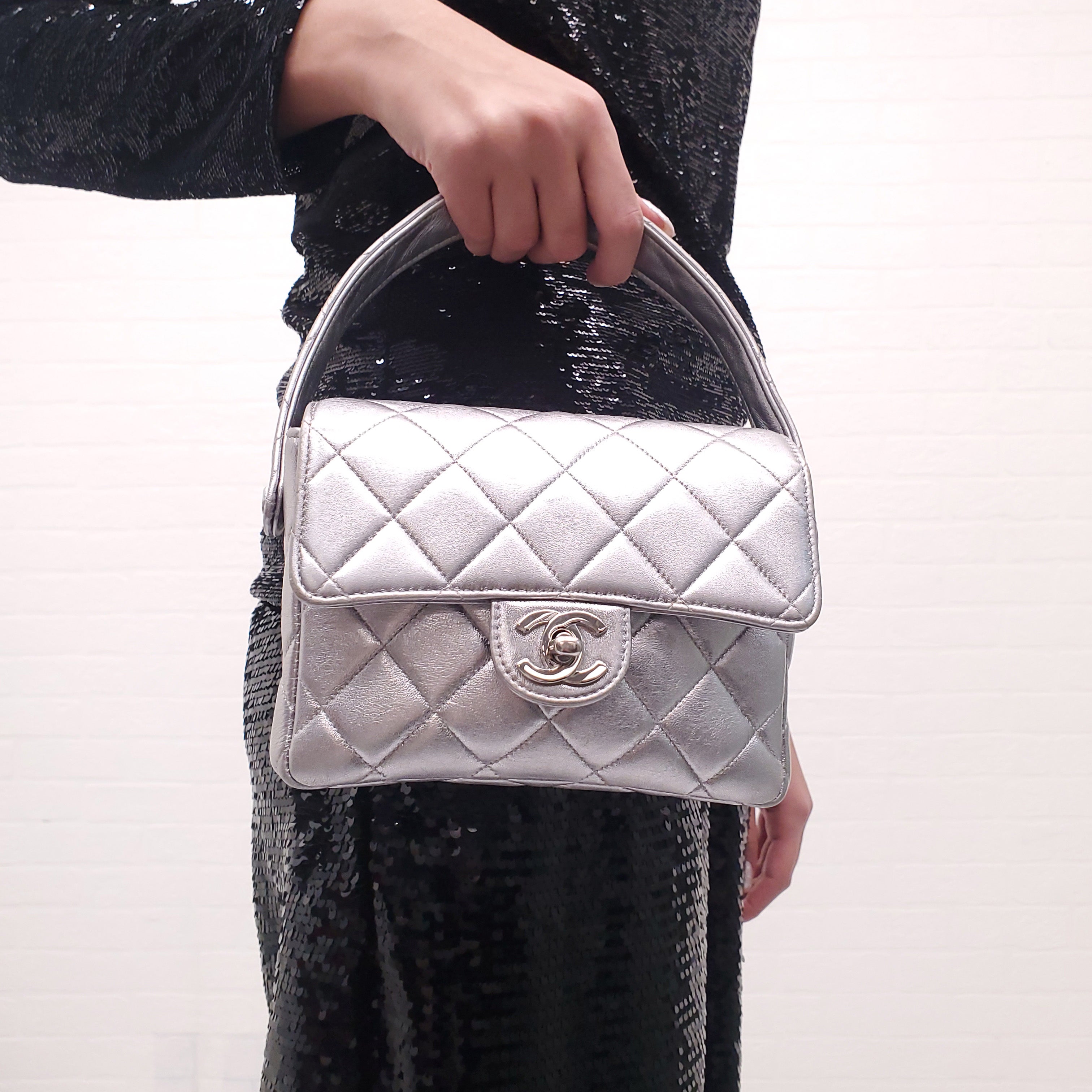CHANEL MINI CLASSIC FLAP BAG