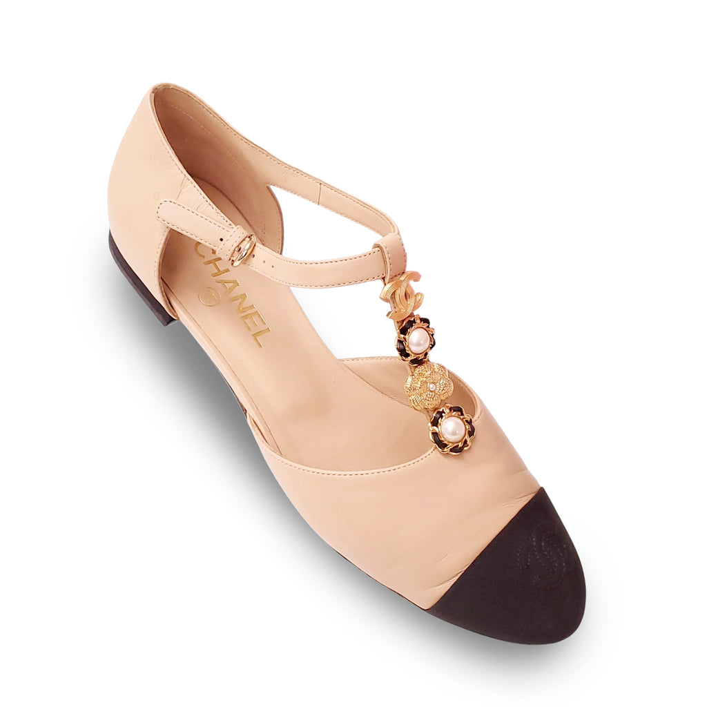 CHANEL 2025 INTERLOCKING CC LOGO MARY JANE FLATS - SIZE 40