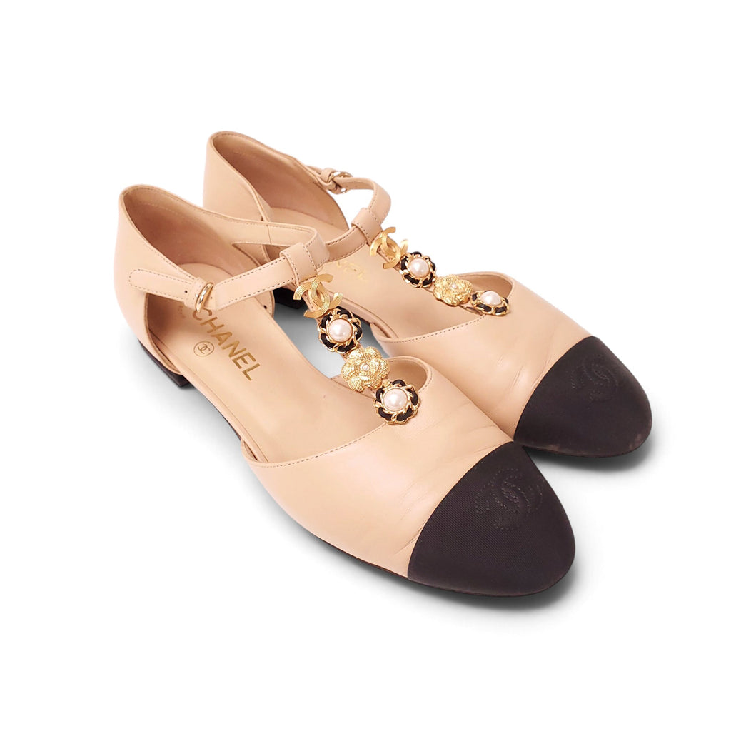CHANEL 2025 INTERLOCKING CC LOGO MARY JANE FLATS - SIZE 40