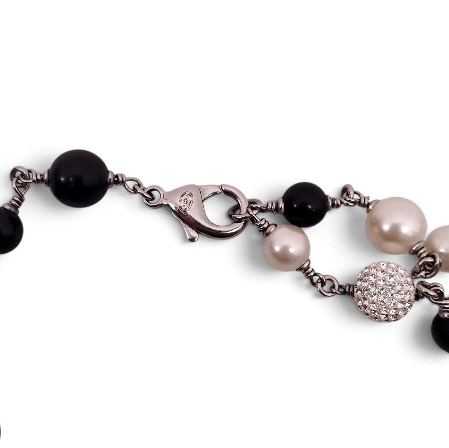 CHANEL PEARL CREAM AND BLACK NECKLACE WITH CRYSTAL DETAIL