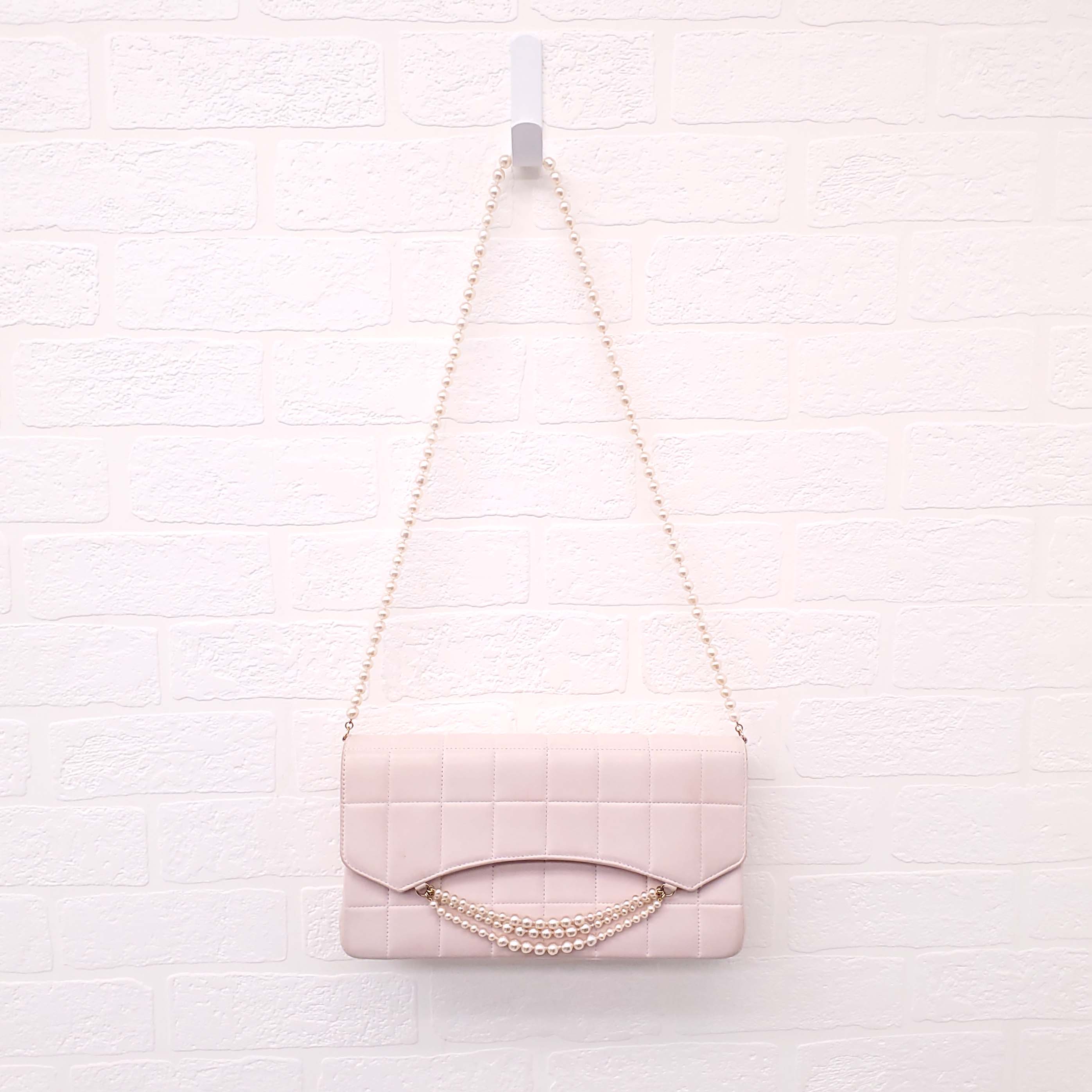 CHANEL PINK PEARL FLAP BAG