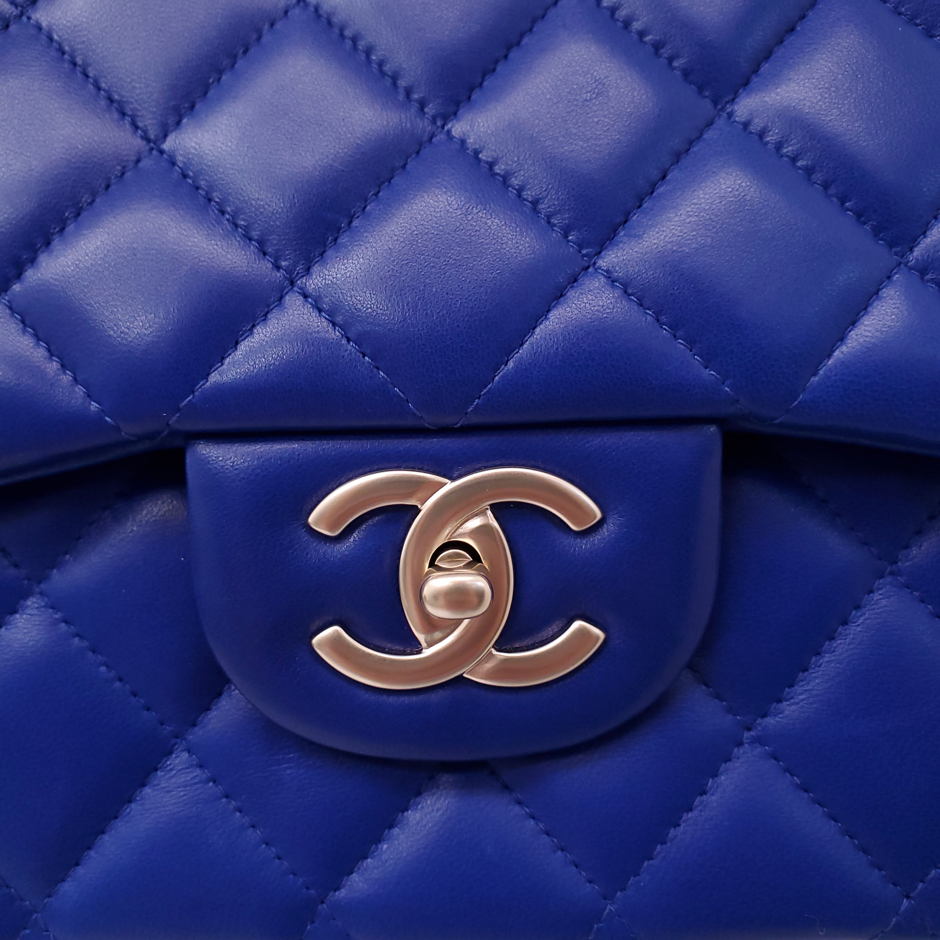 CHANEL ROYAL BLUE JUMBO QUILTED LAMBSKIN DOUBLE FLAP BAG