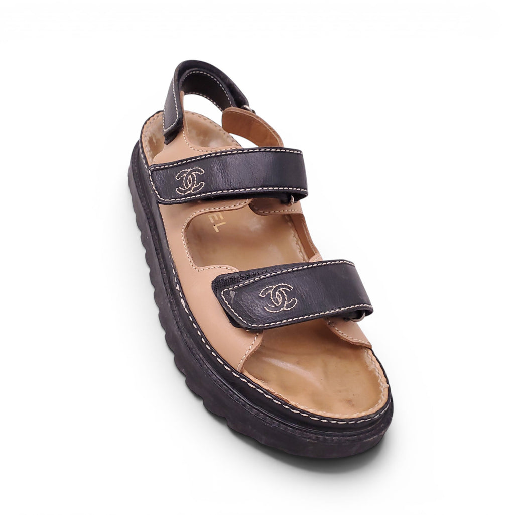 CHANEL TAN AND BLACK LOGO DAD SANDALS - SIZE 38