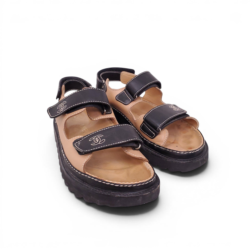 CHANEL TAN AND BLACK LOGO DAD SANDALS - SIZE 38