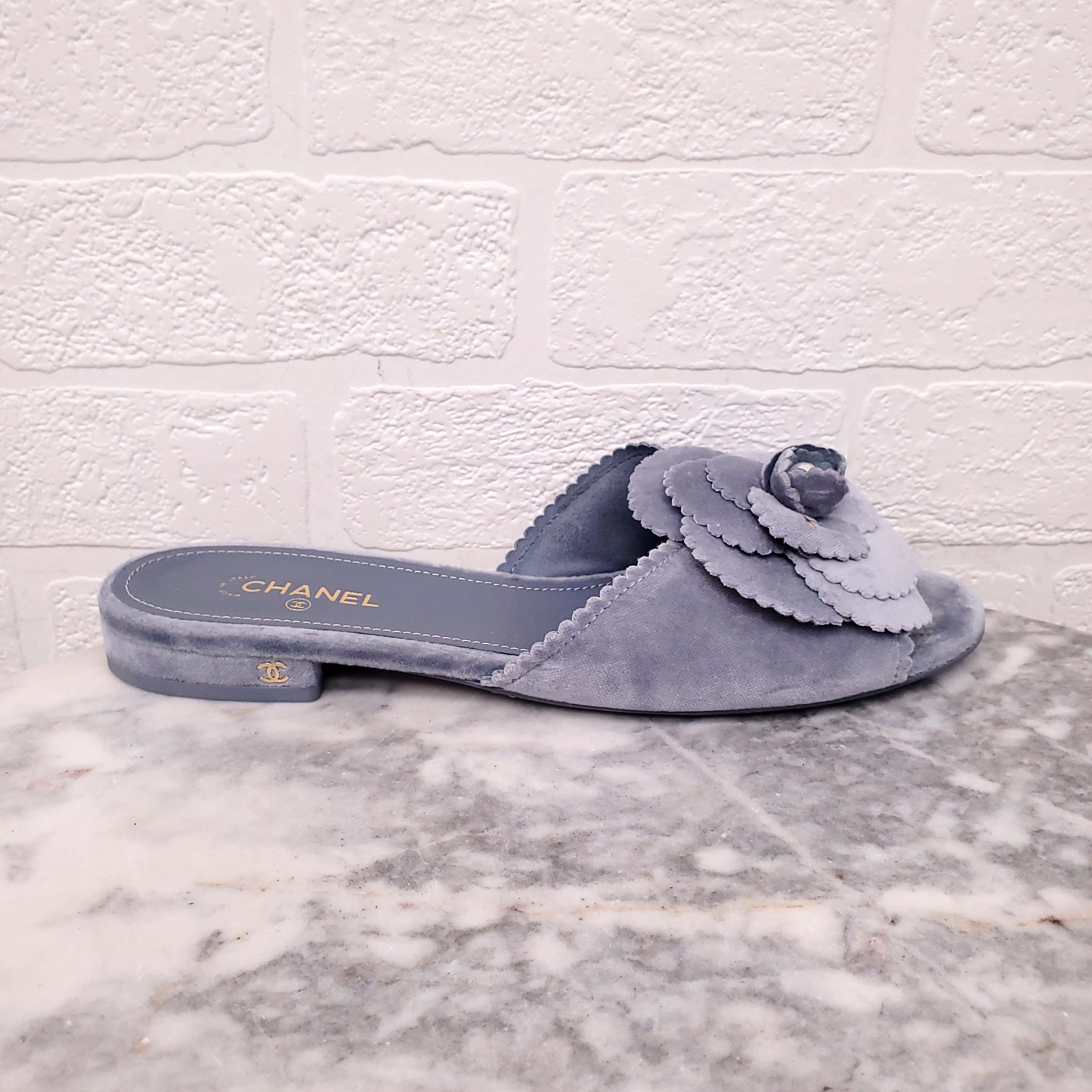 CHANEL VELVET PEARL CAMILLA SLIDES - SIZE 38