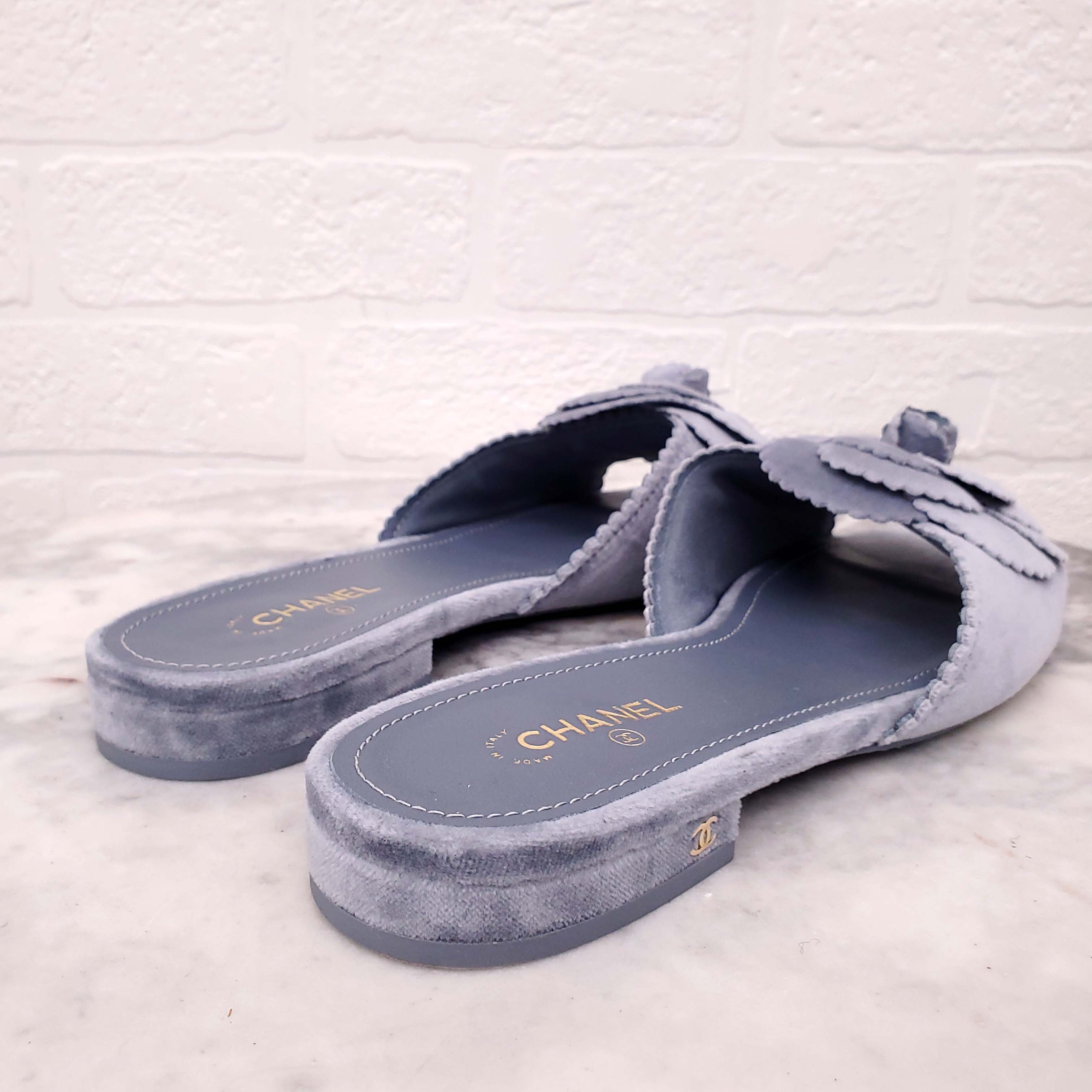 CHANEL VELVET PEARL CAMILLA SLIDES - SIZE 38