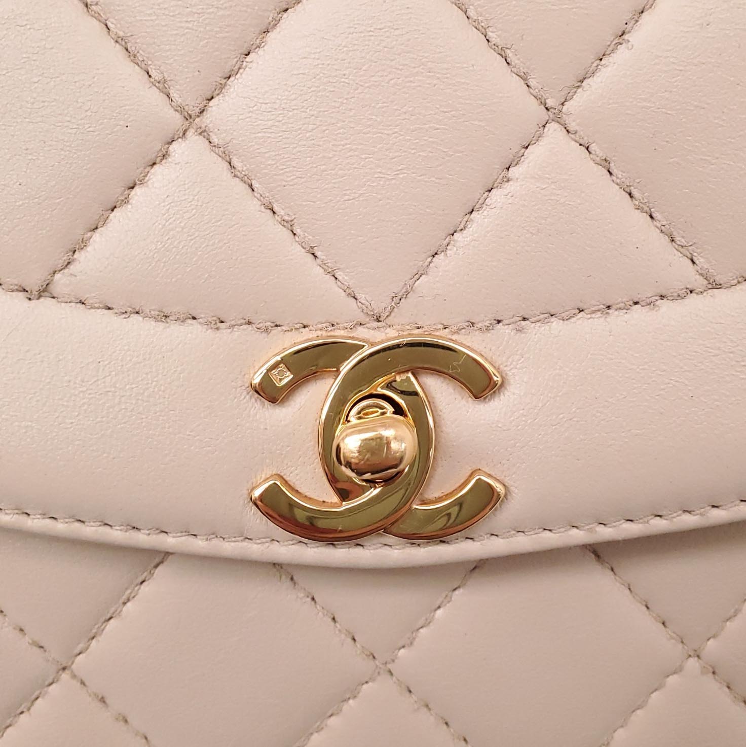 CHANEL VINTAGE BEIGE LEATHER SHOULDER BAG